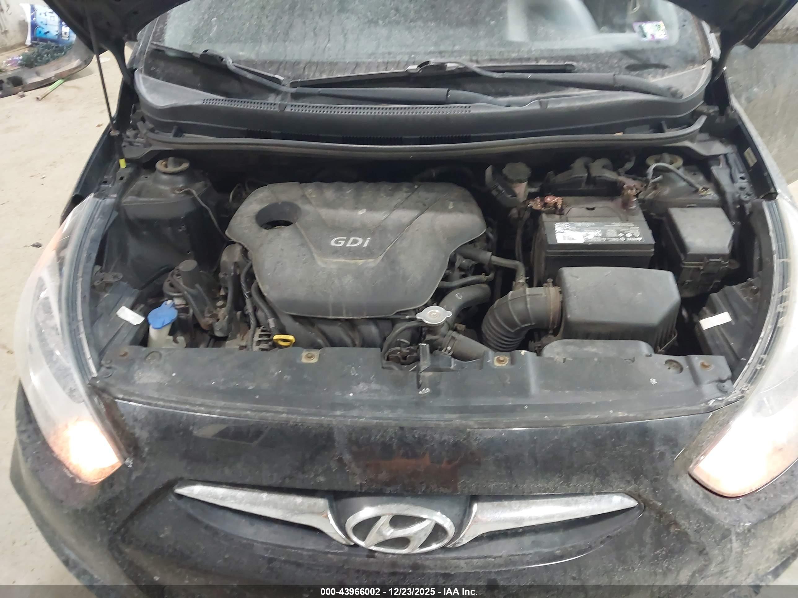 HYUNDAI ACCENT image 10