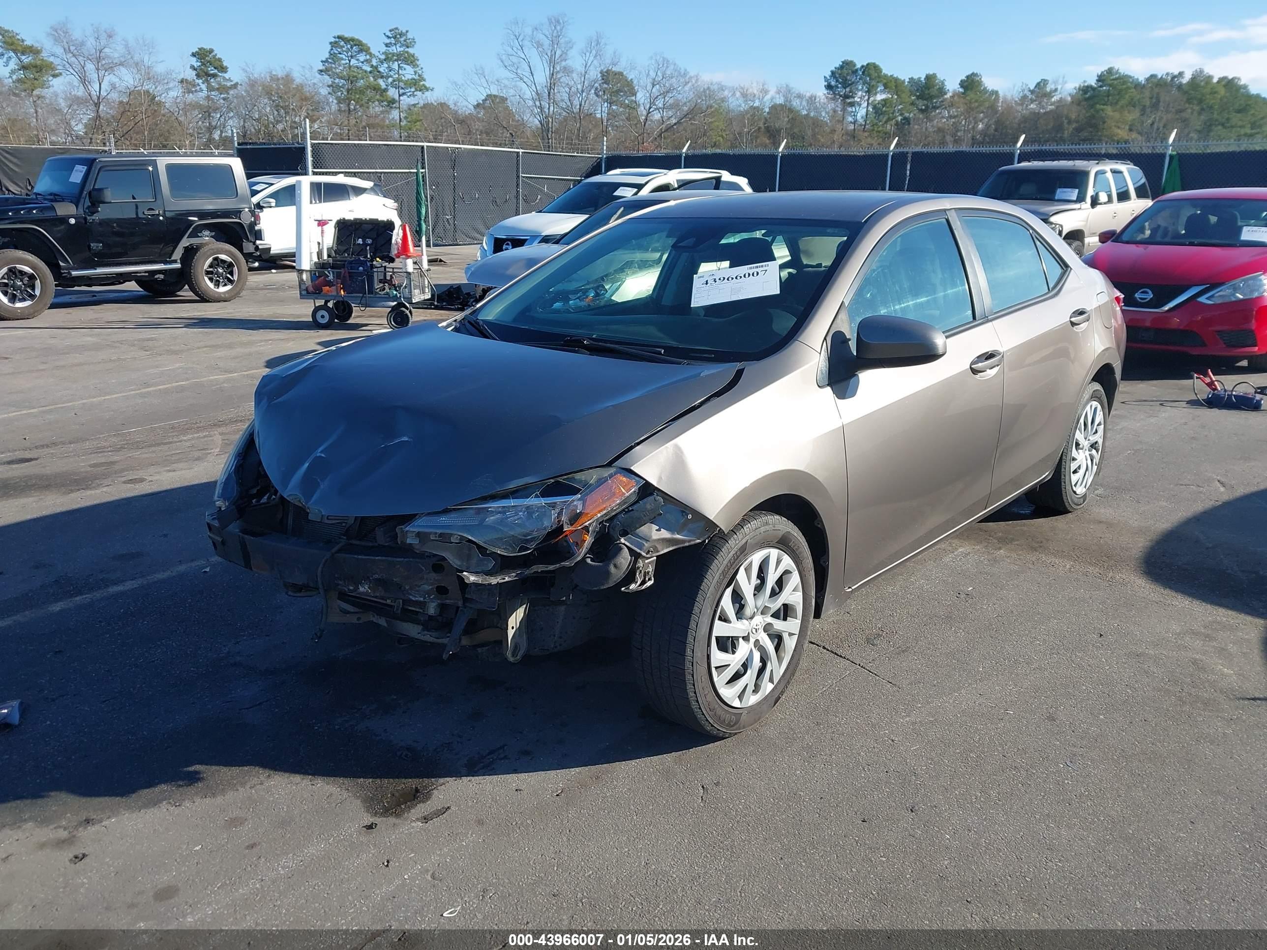TOYOTA COROLLA image 2