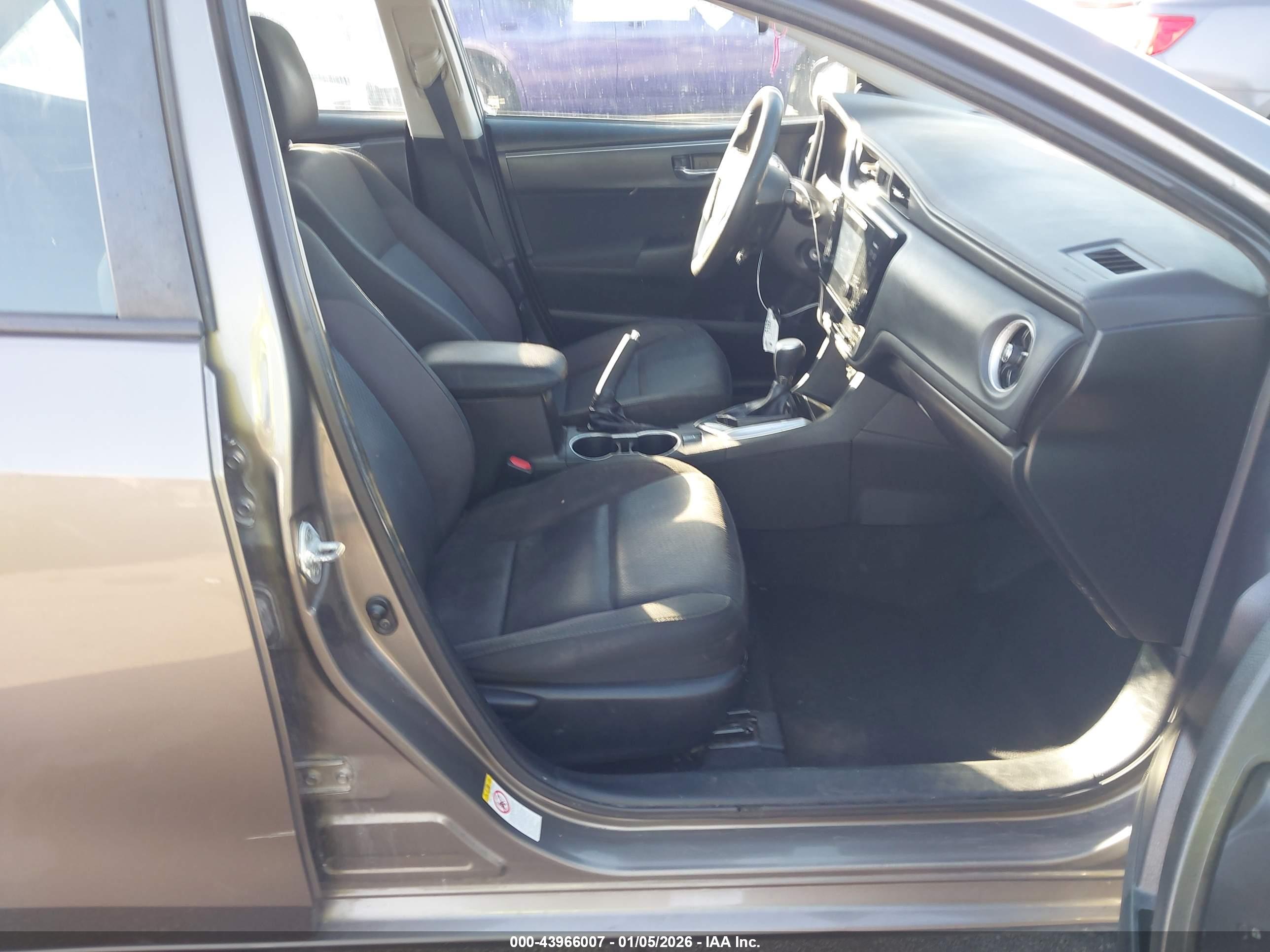 TOYOTA COROLLA image 5