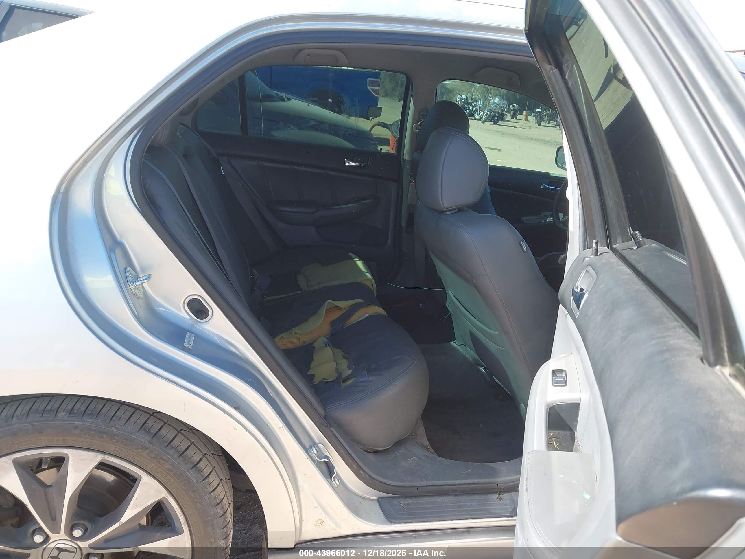 HONDA ACCORD image 8