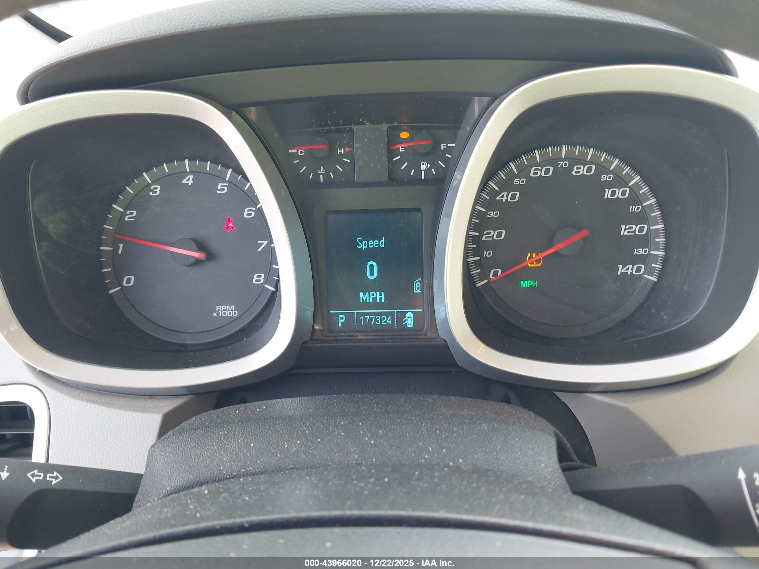 CHEVROLET EQUINOX image 7