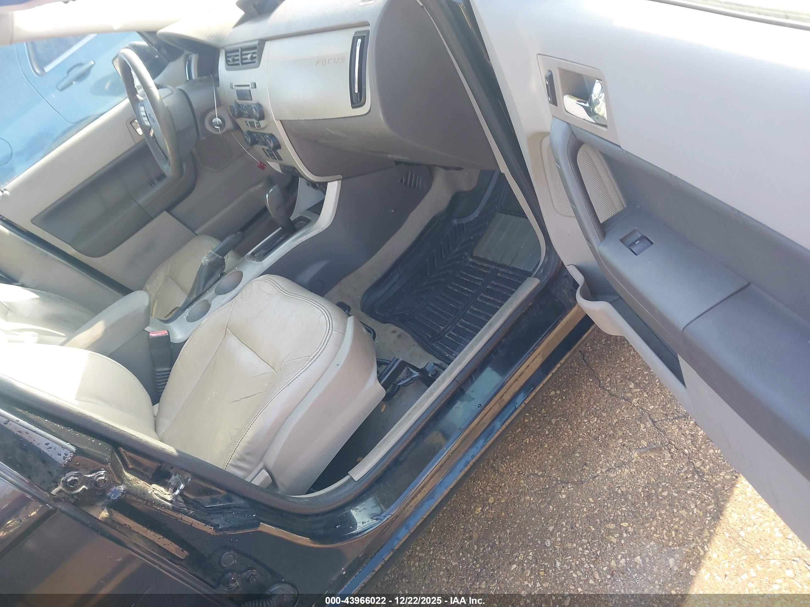 FORD FOCUS image 5