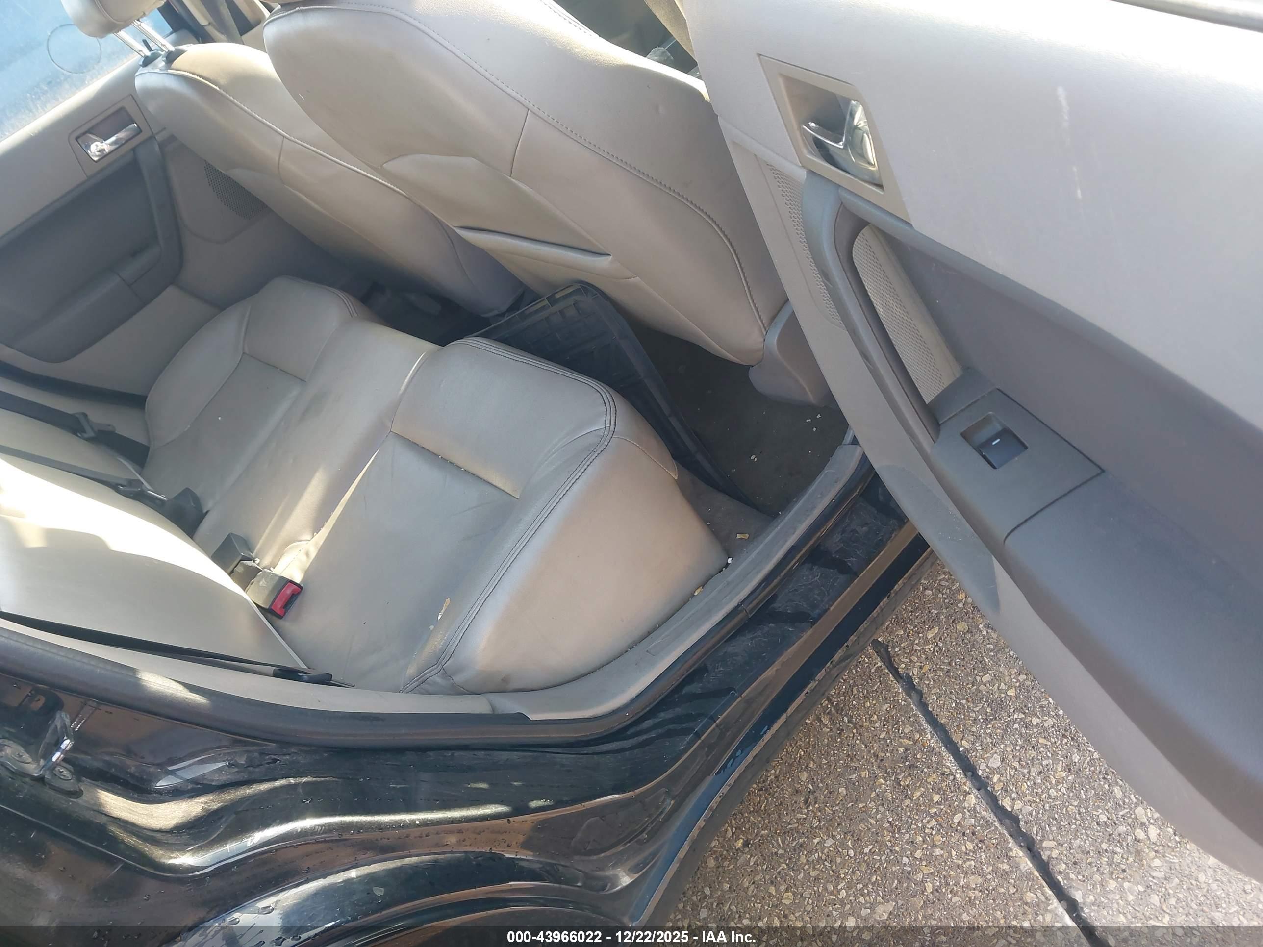 FORD FOCUS image 8