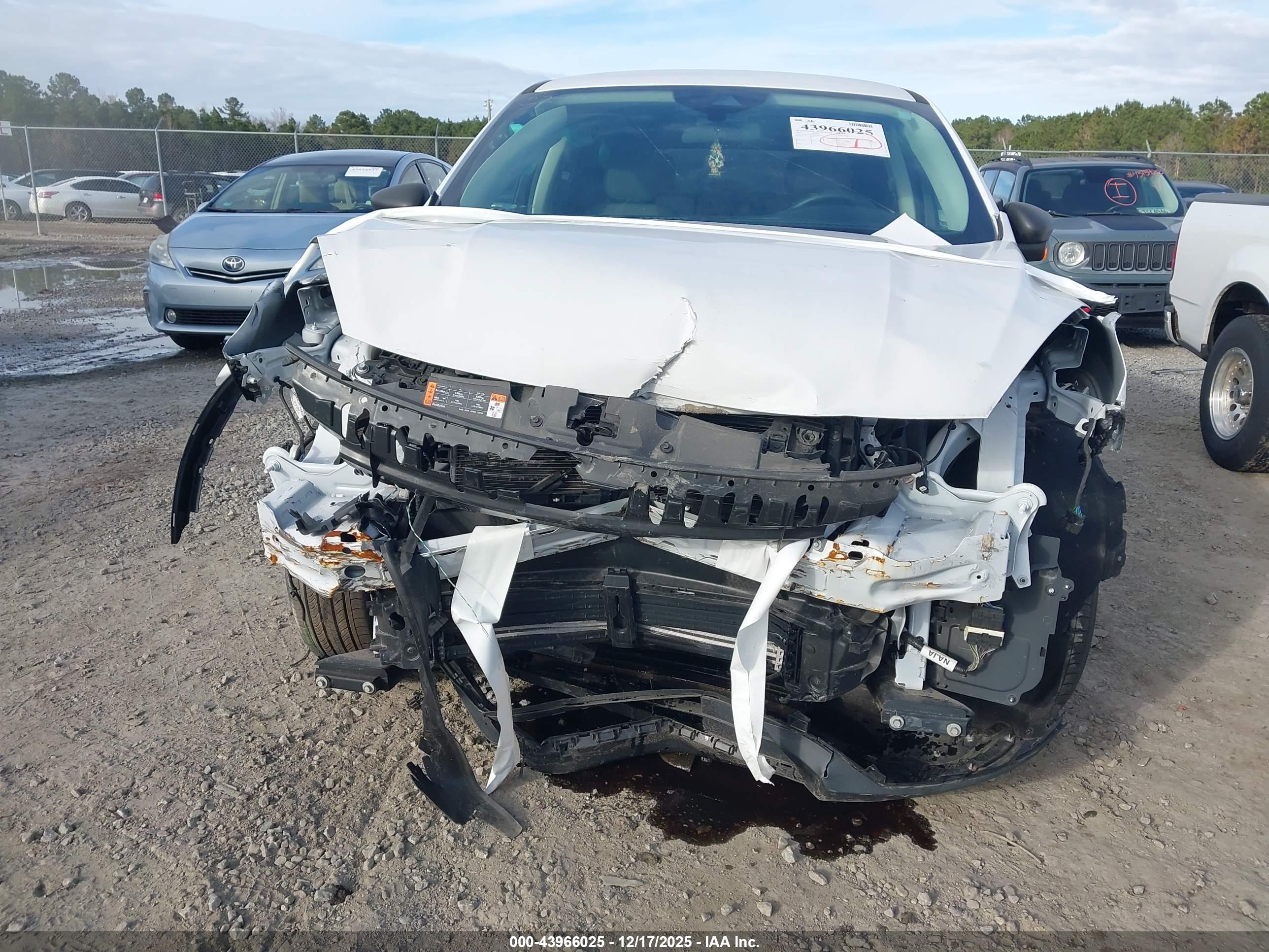 FORD ESCAPE image 6