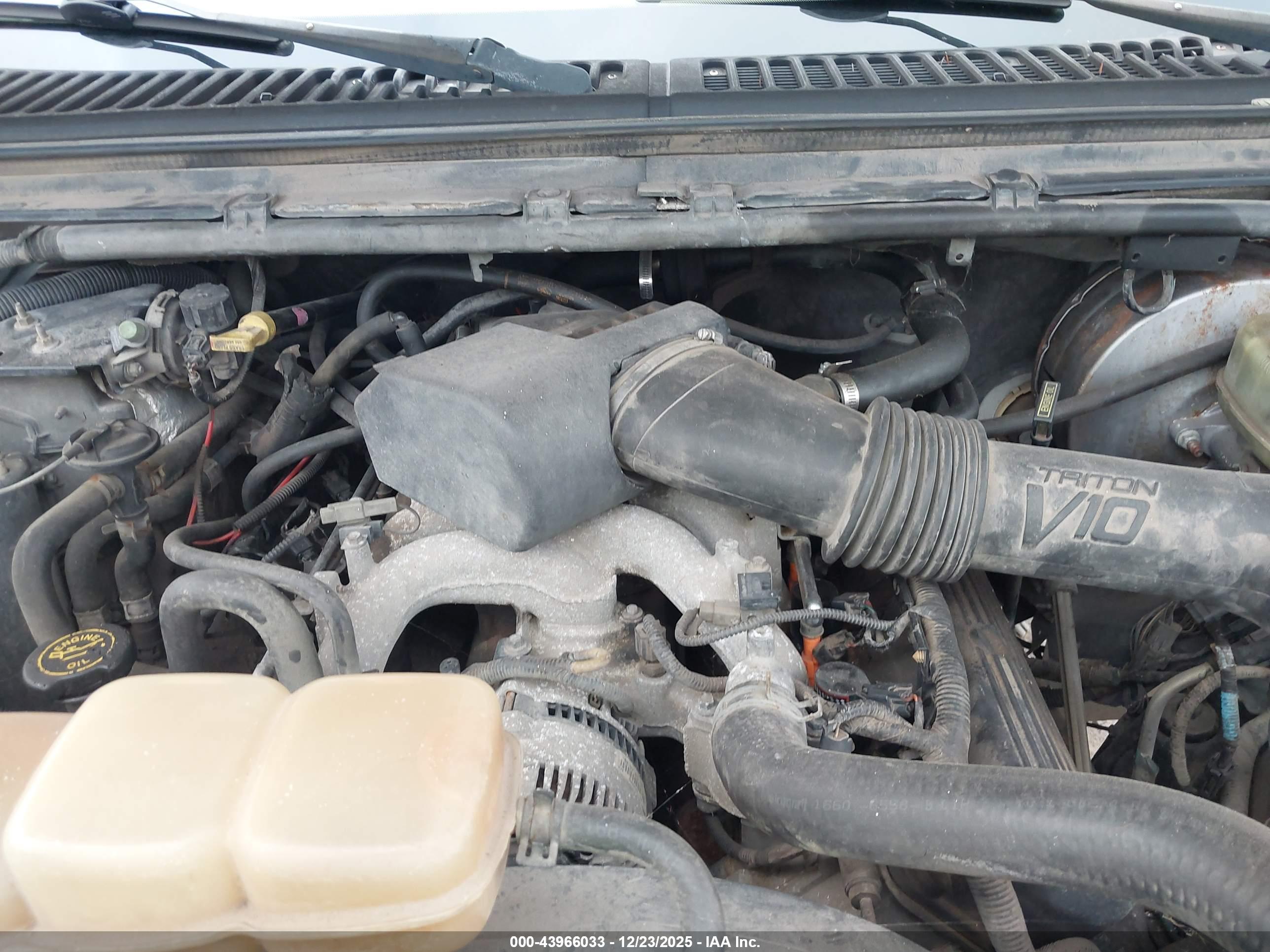 FORD EXCURSION image 10