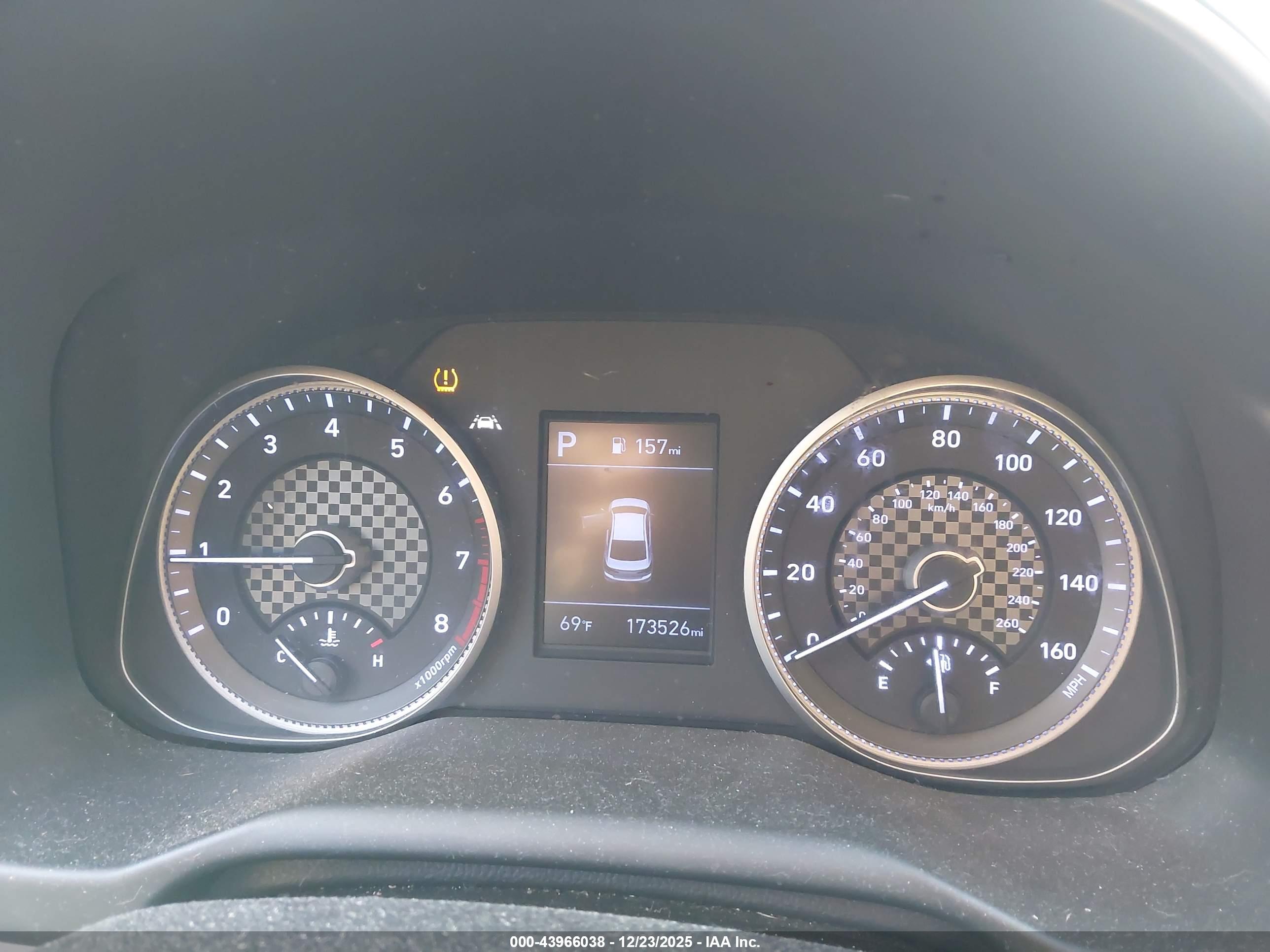 HYUNDAI ELANTRA image 7