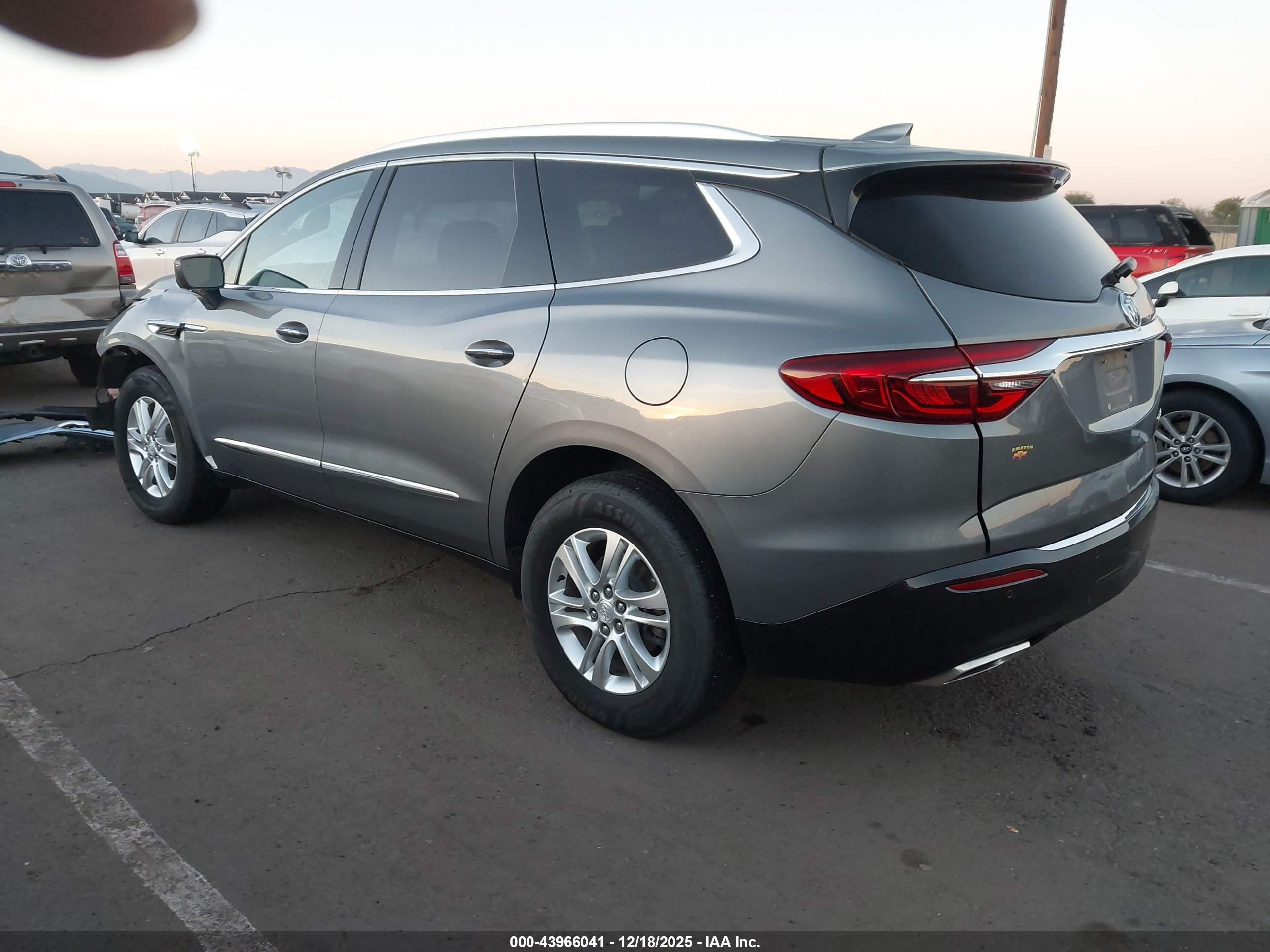 BUICK ENCLAVE image 3