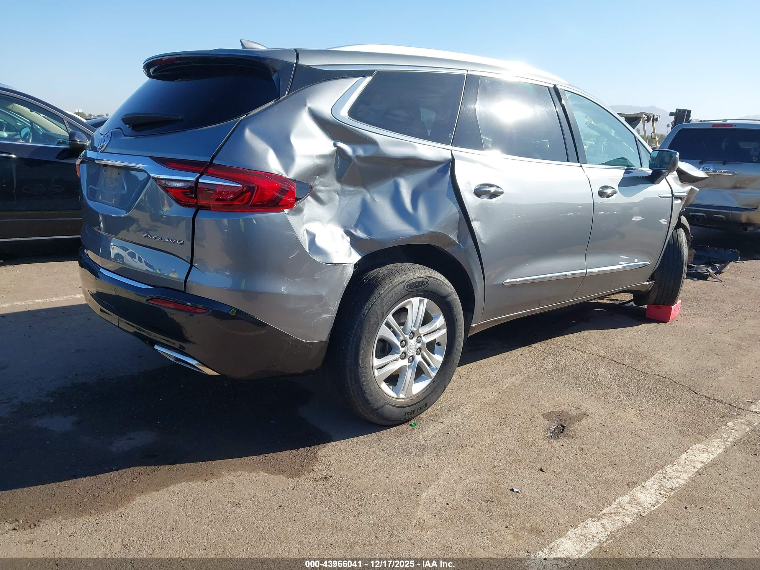 BUICK ENCLAVE image 4