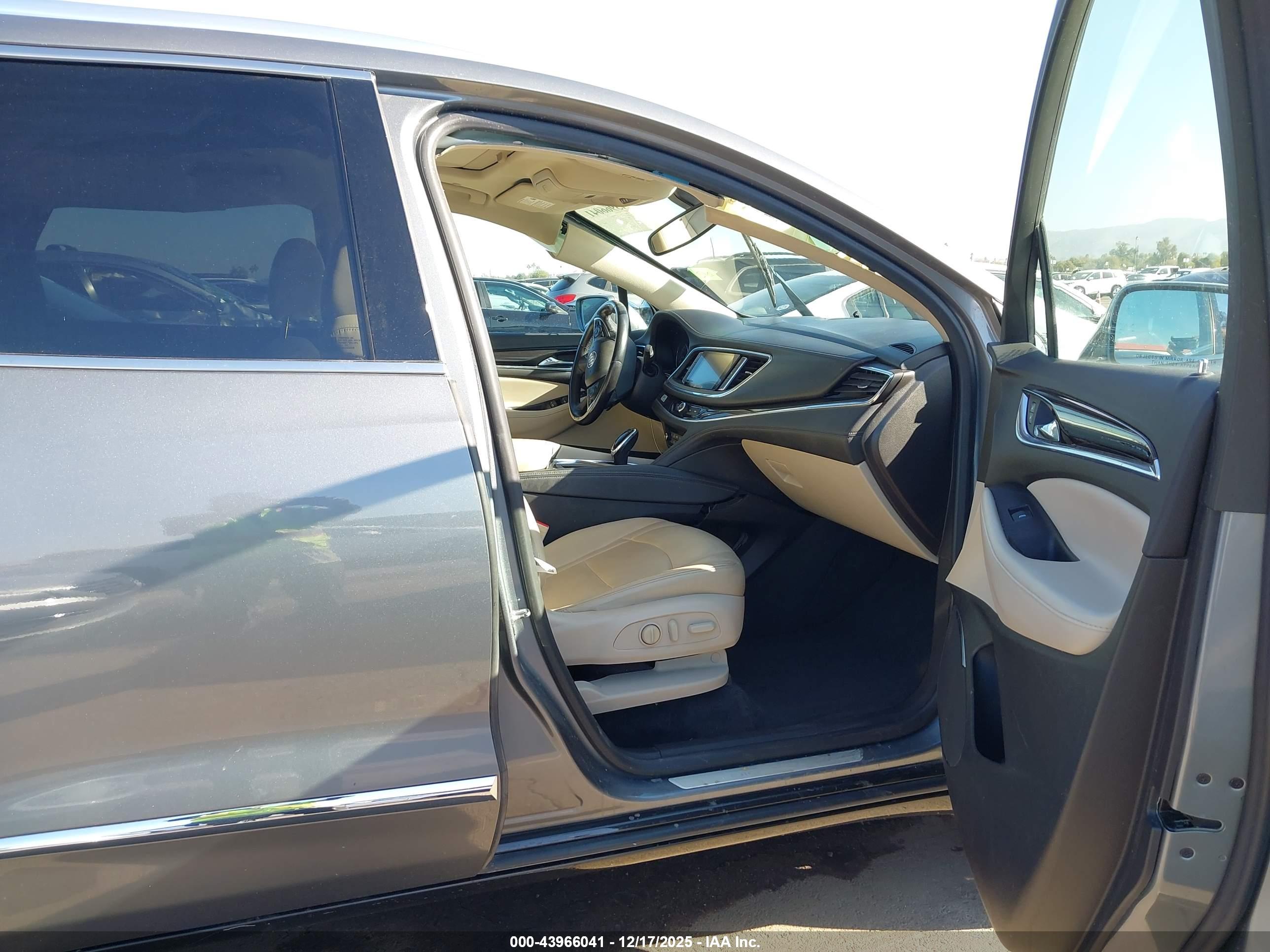 BUICK ENCLAVE image 5