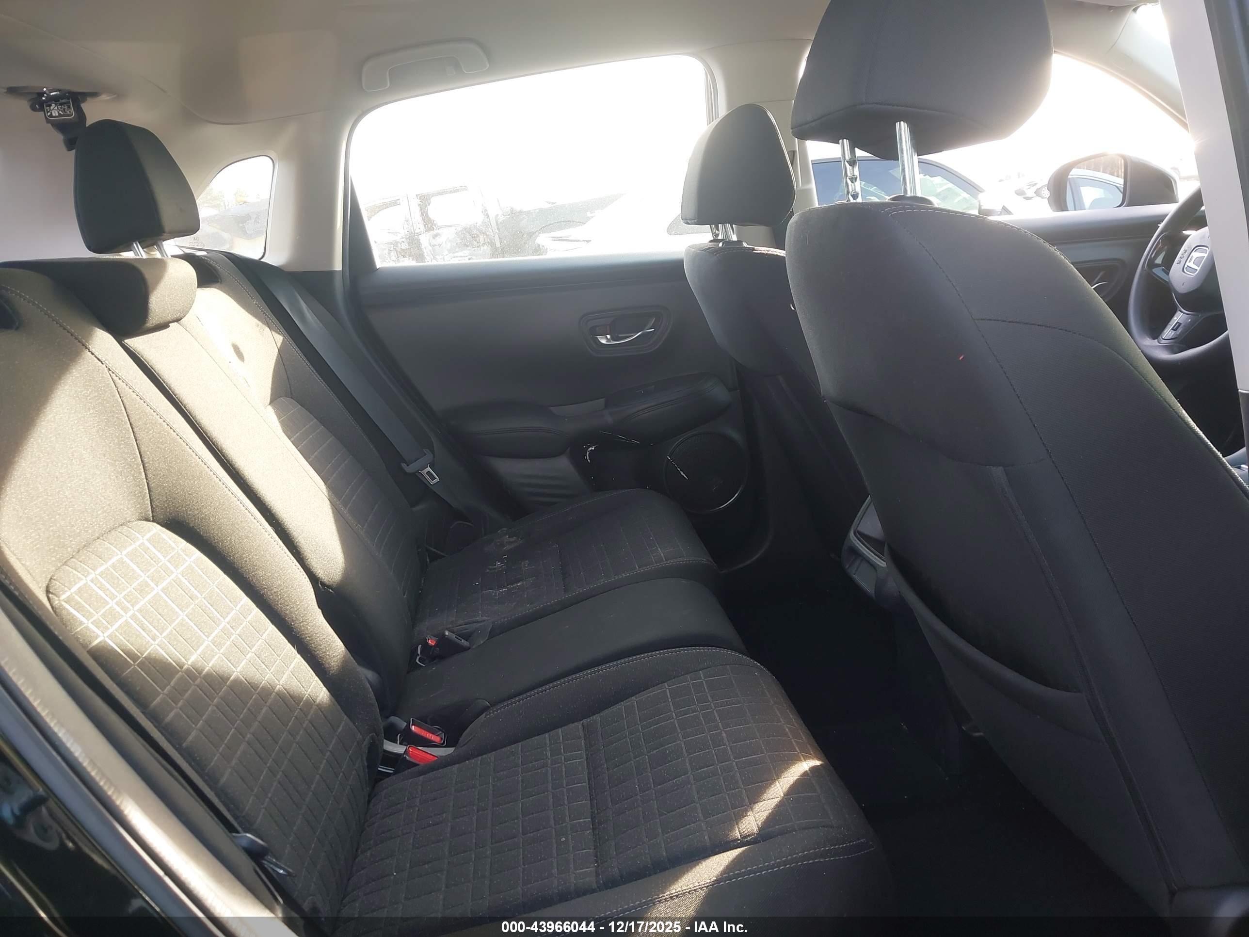 HONDA HR-V image 8