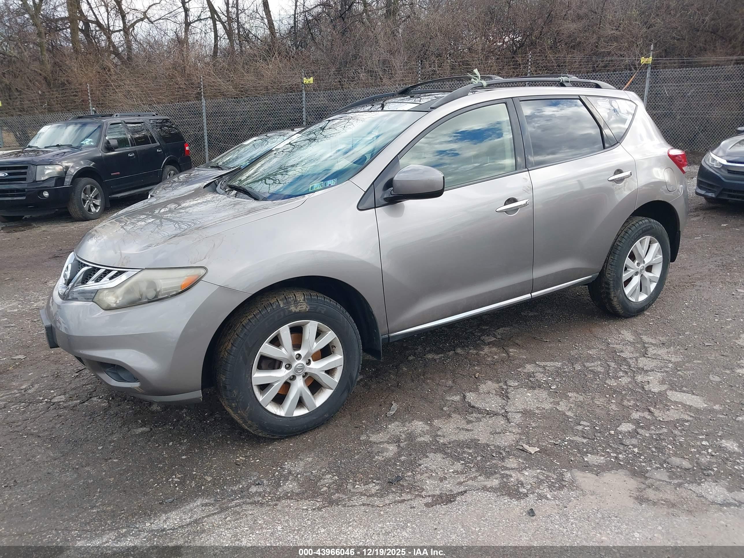 NISSAN MURANO image 2