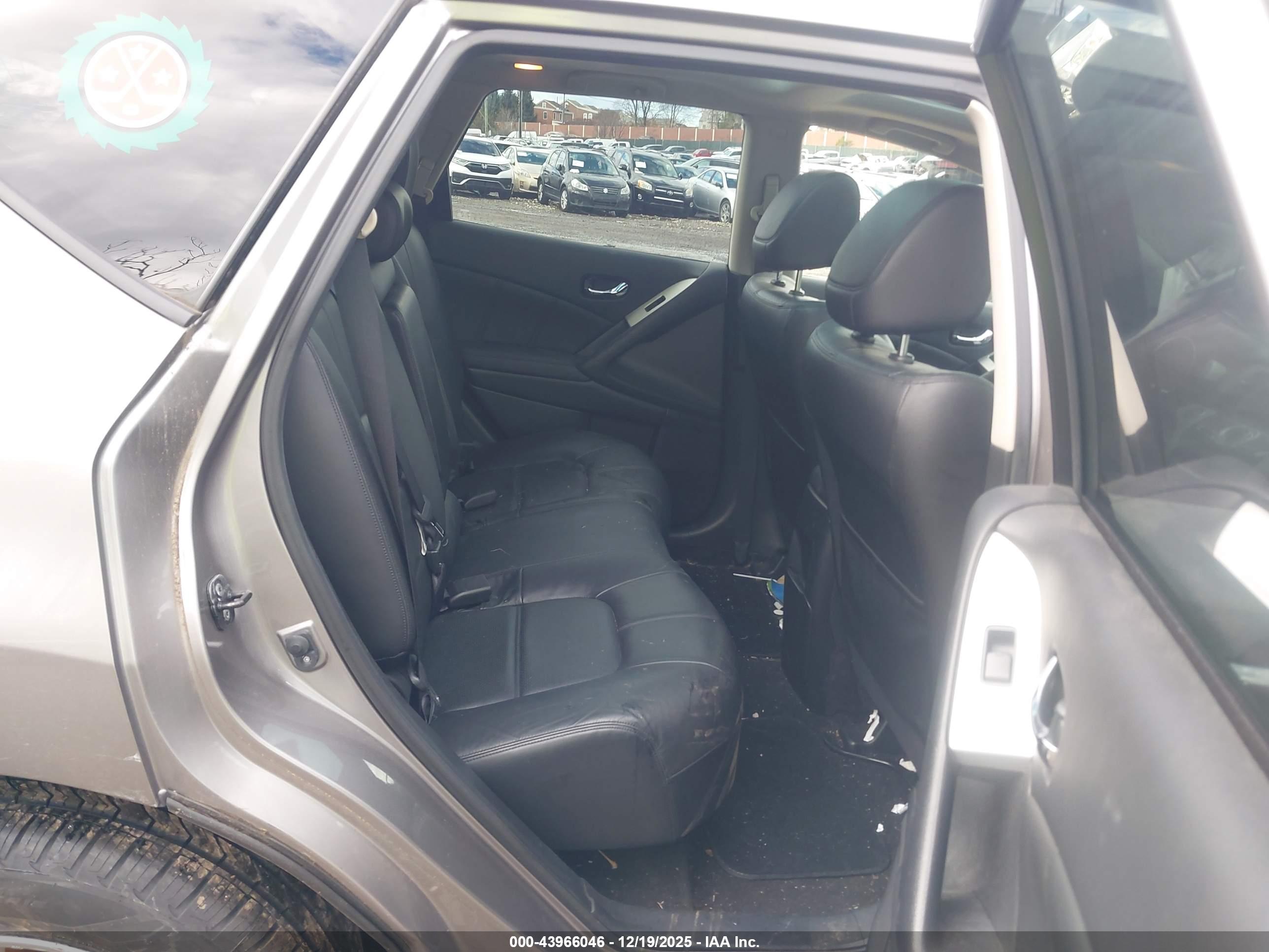 NISSAN MURANO image 8