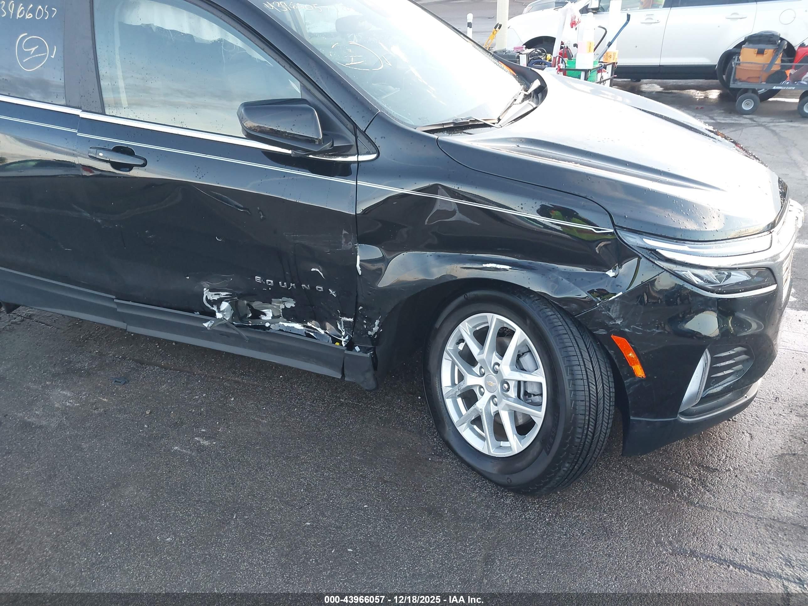 CHEVROLET EQUINOX image 6