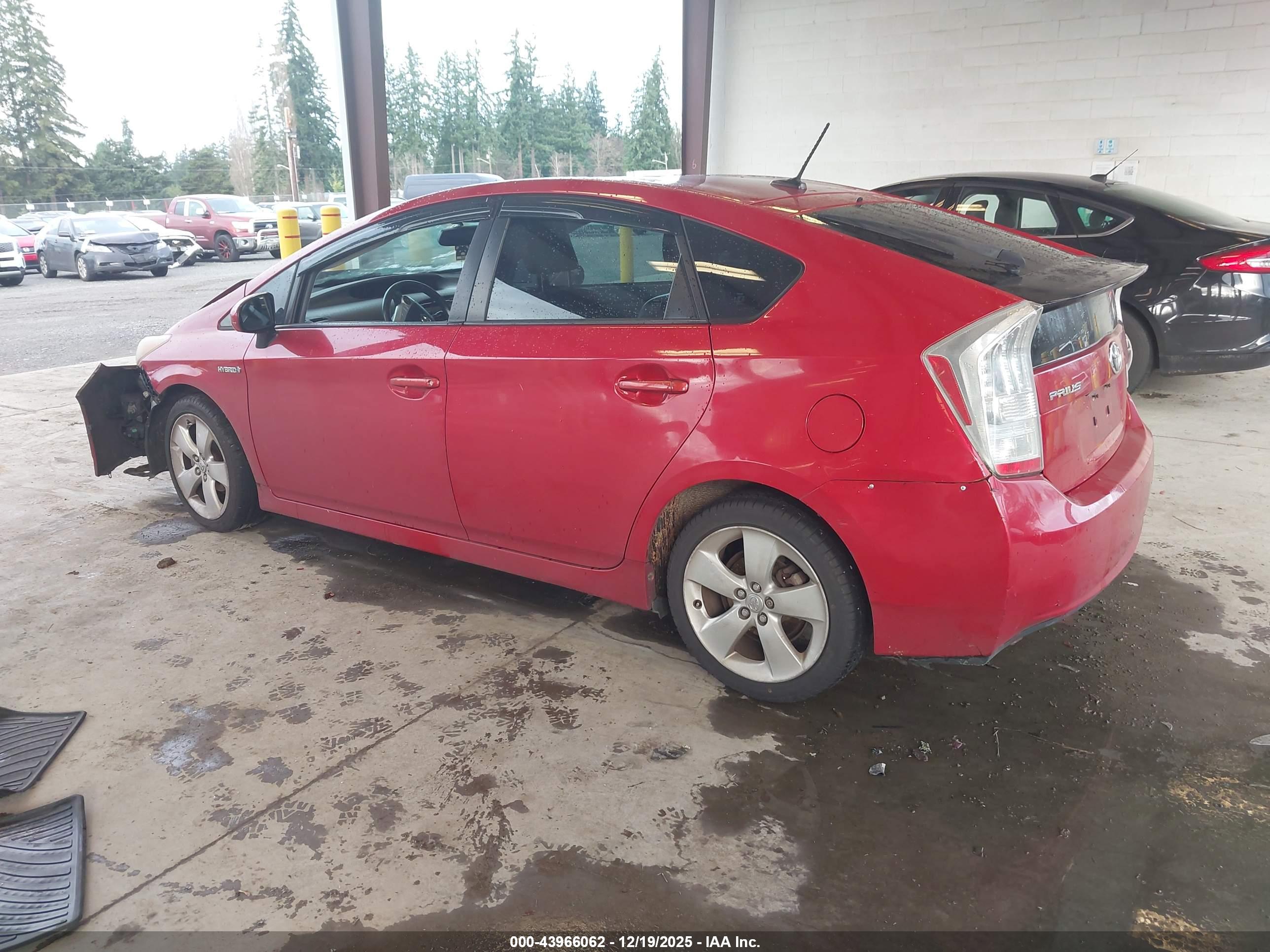 TOYOTA PRIUS image 3