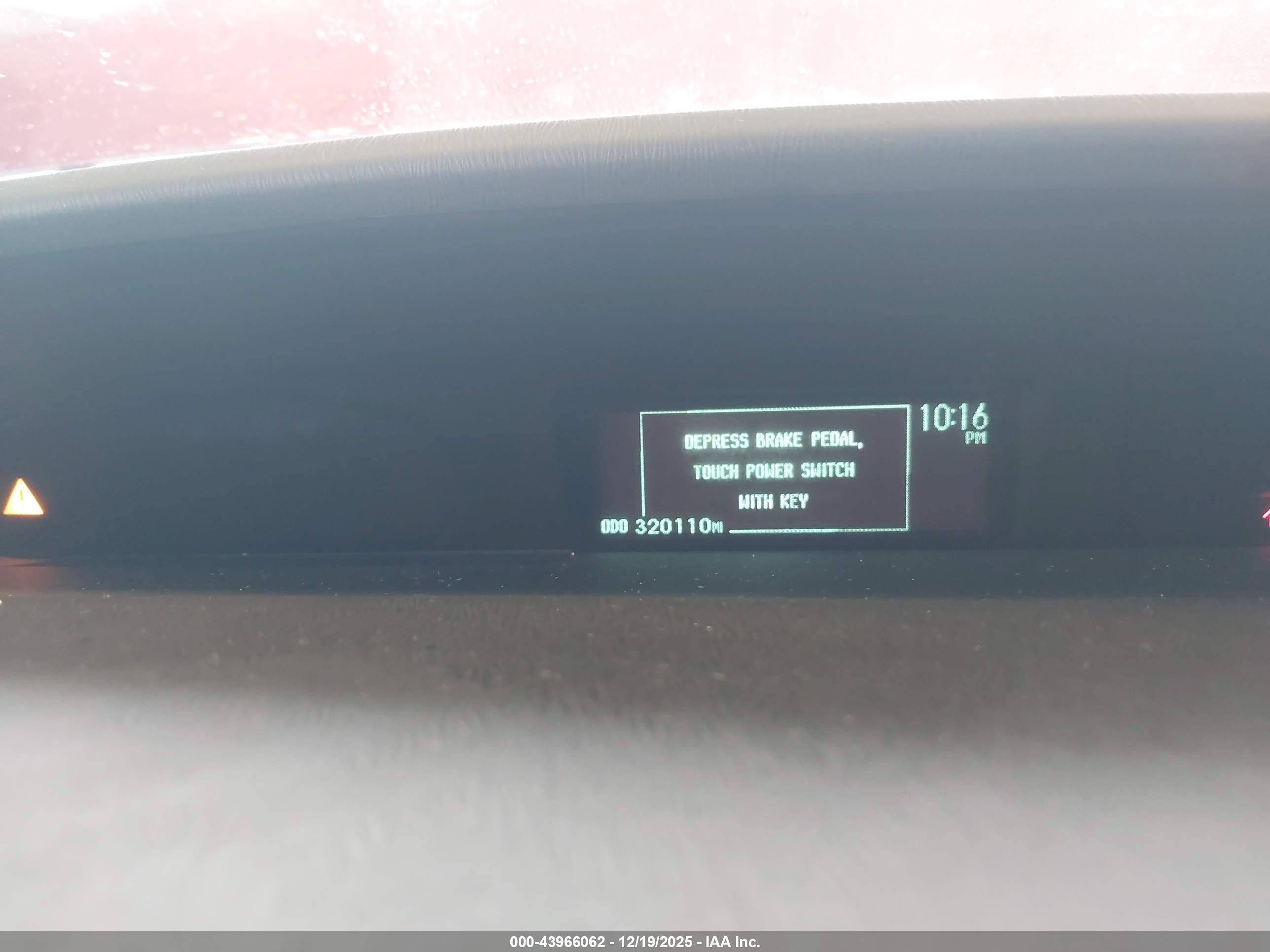 TOYOTA PRIUS image 7