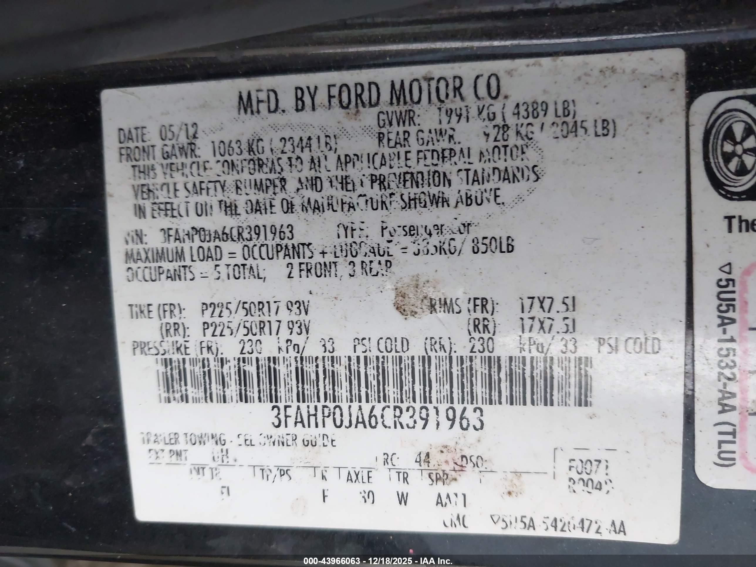FORD FUSION image 9
