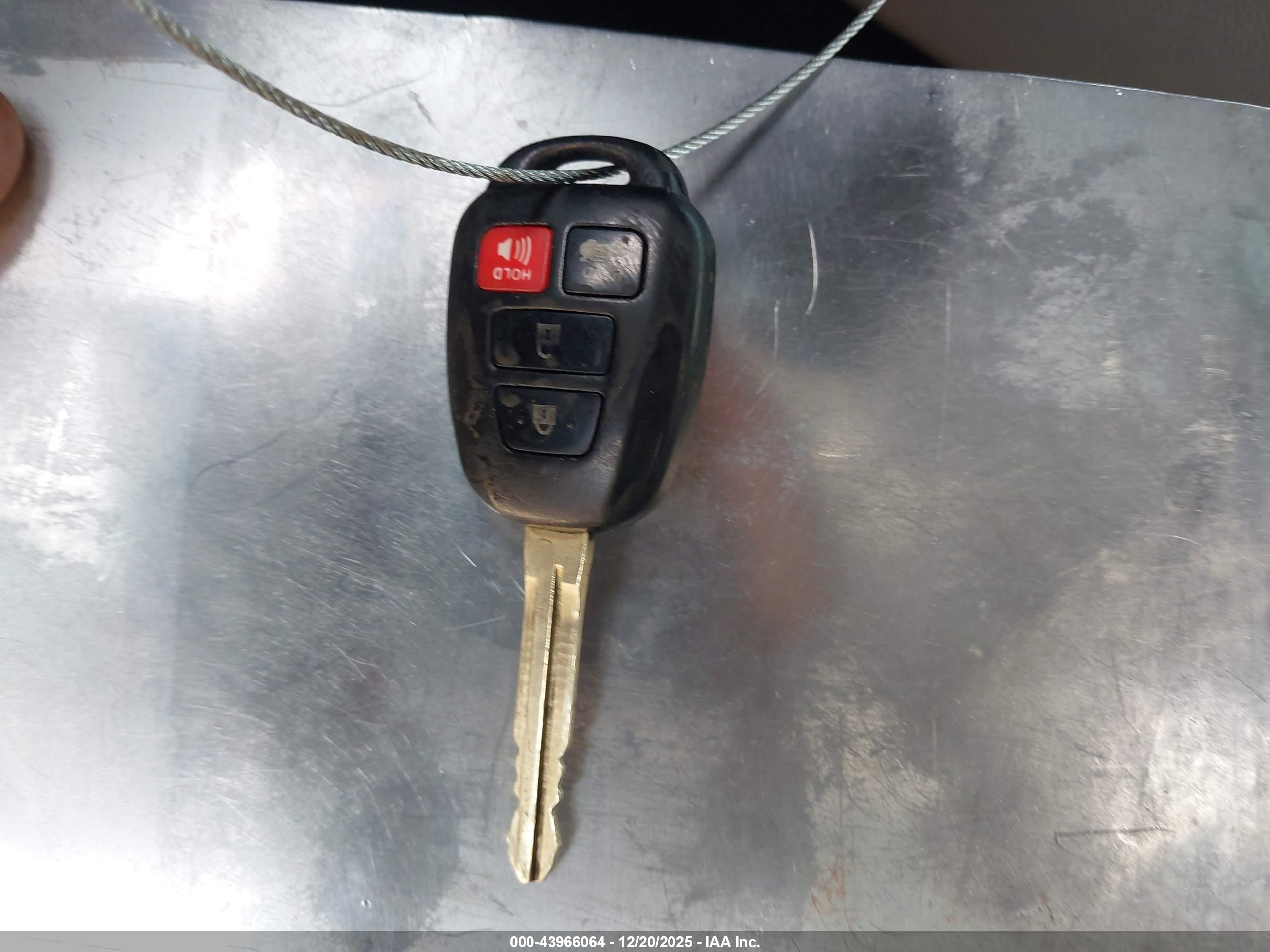 TOYOTA CAMRY image 11