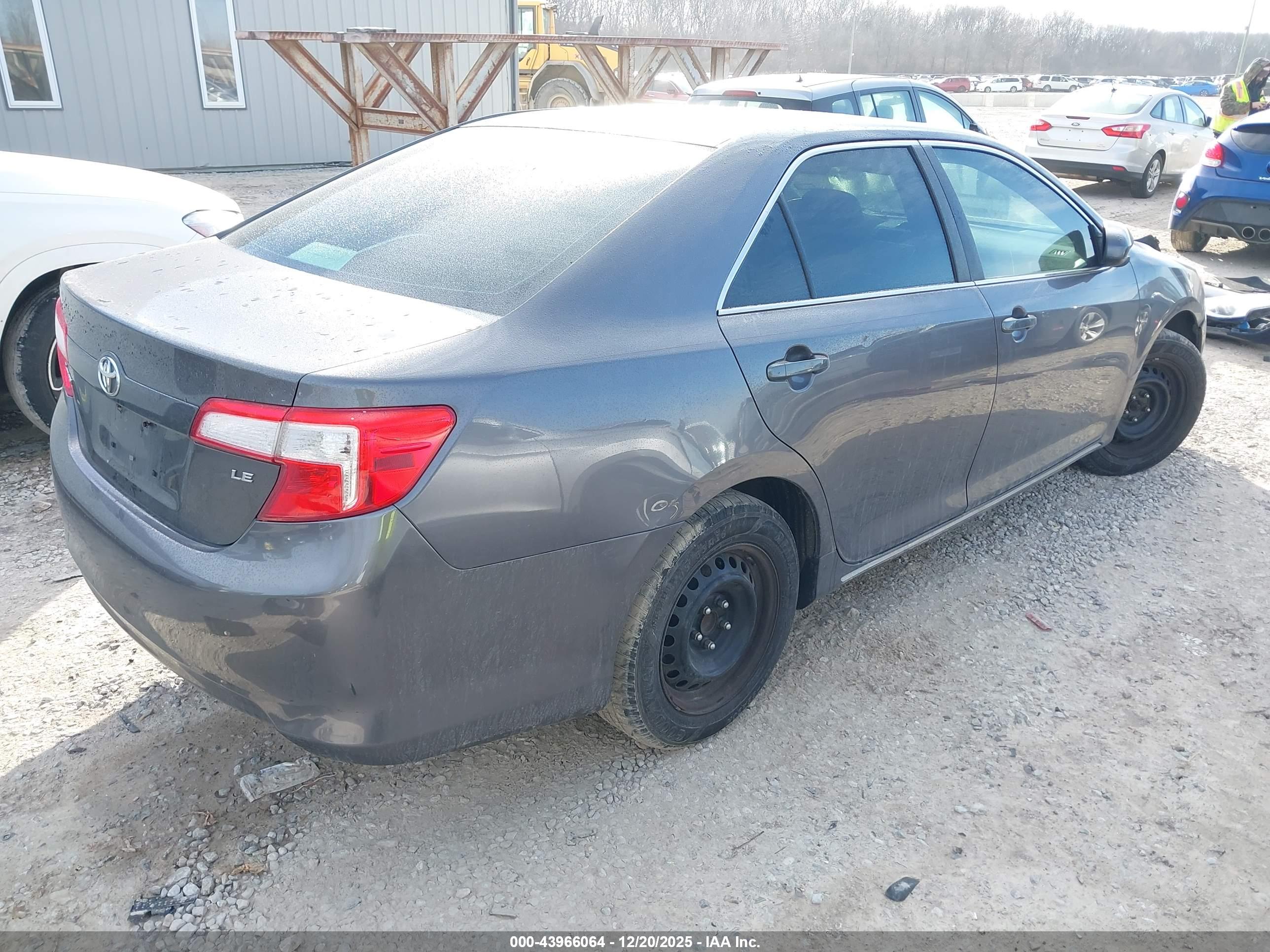 TOYOTA CAMRY image 4