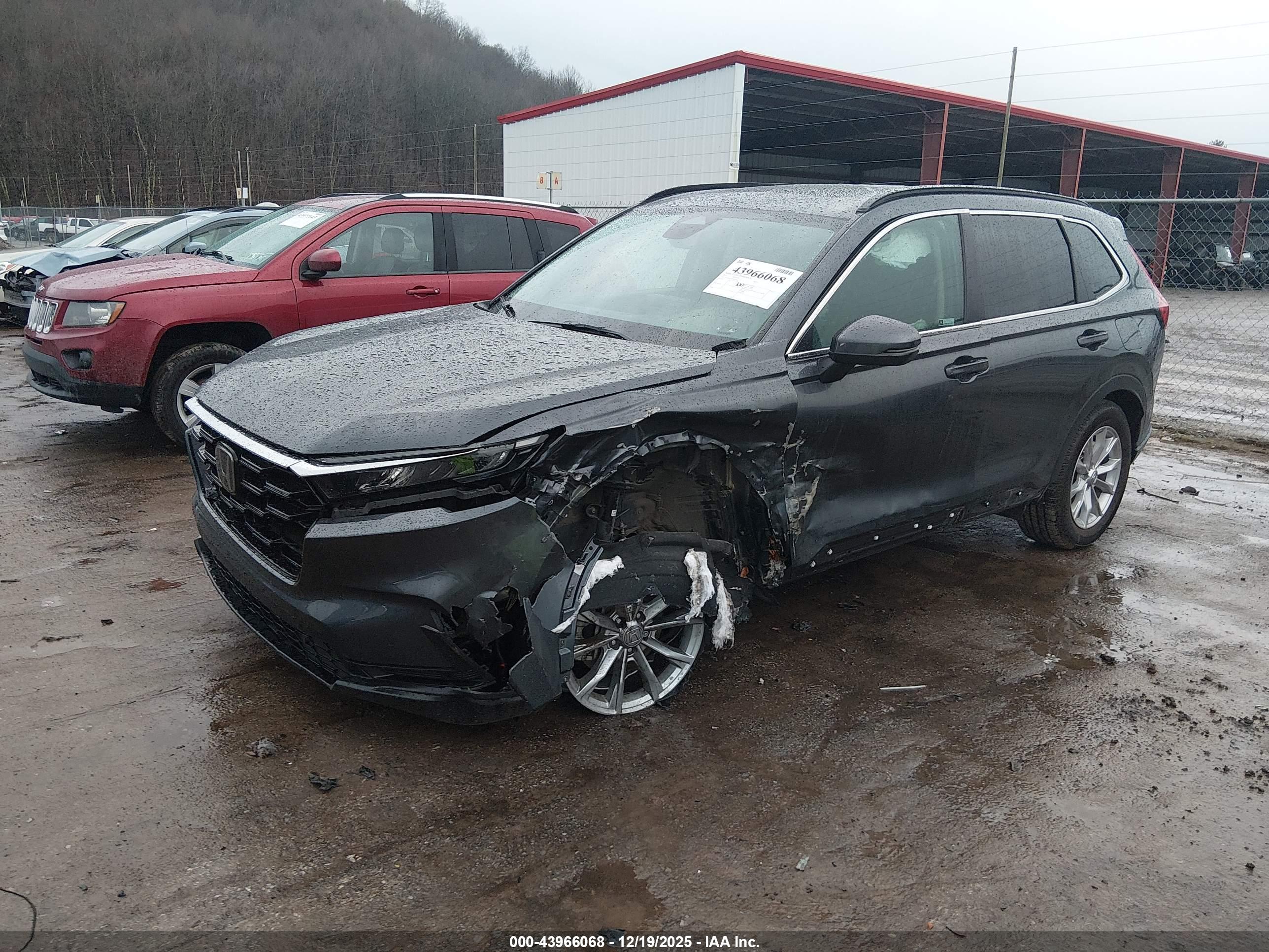HONDA CR-V image 2