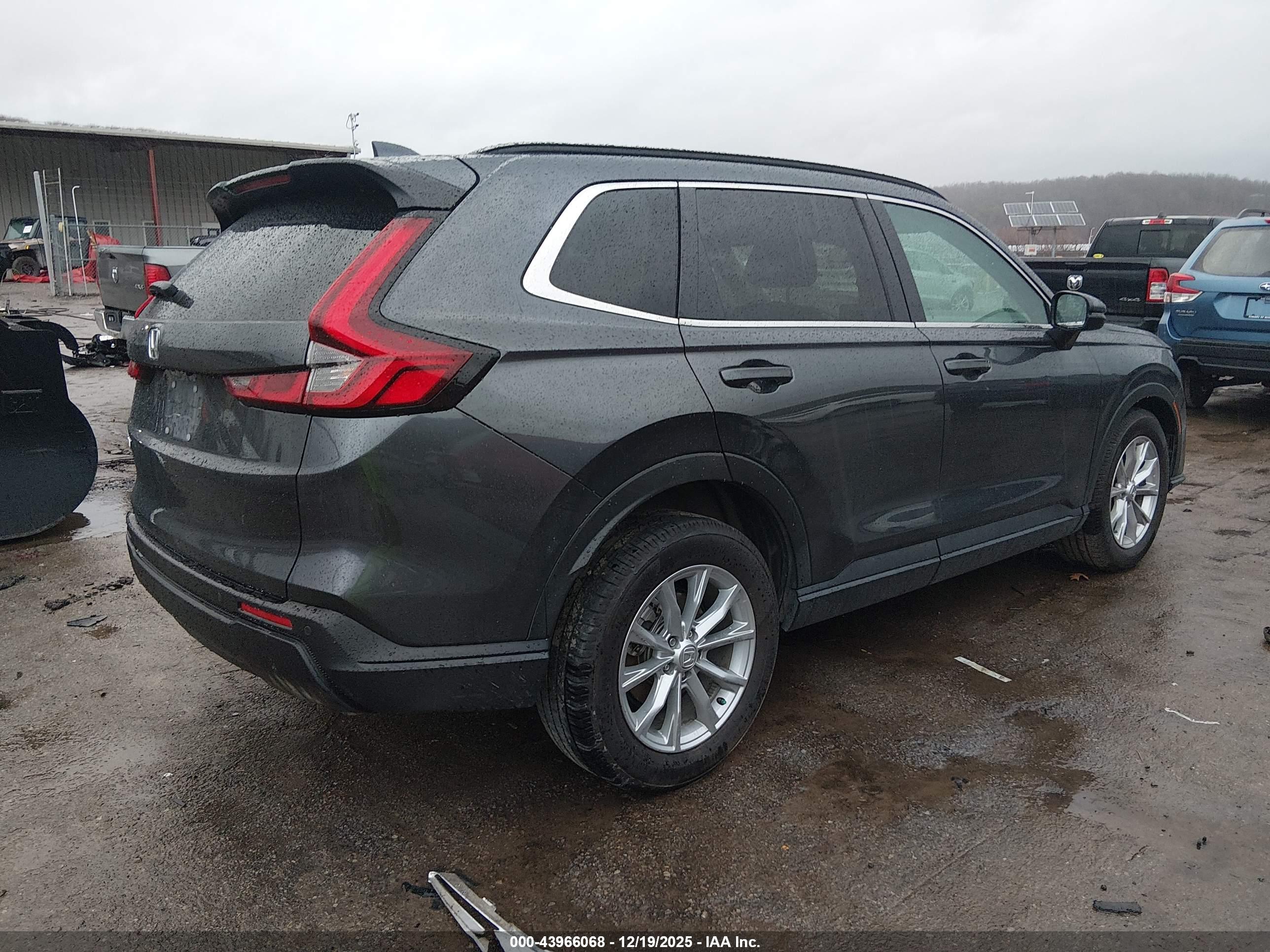 HONDA CR-V image 4