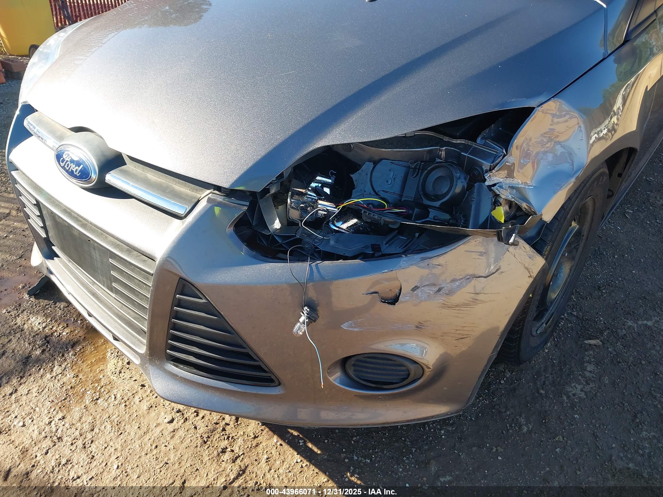 FORD FOCUS image 6