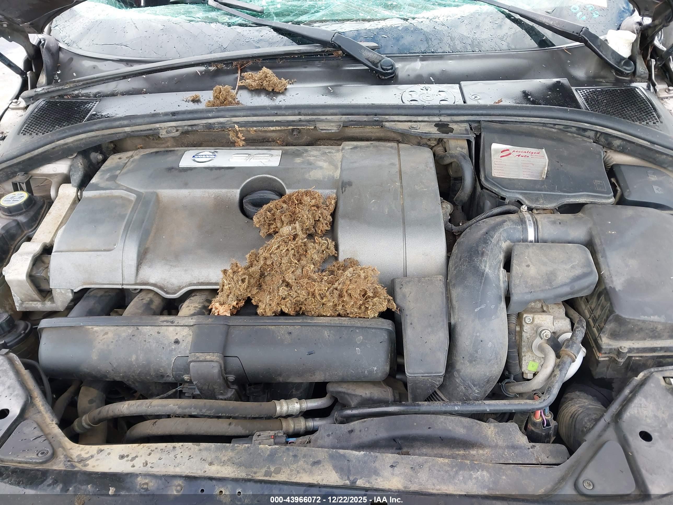 VOLVO XC70 image 10