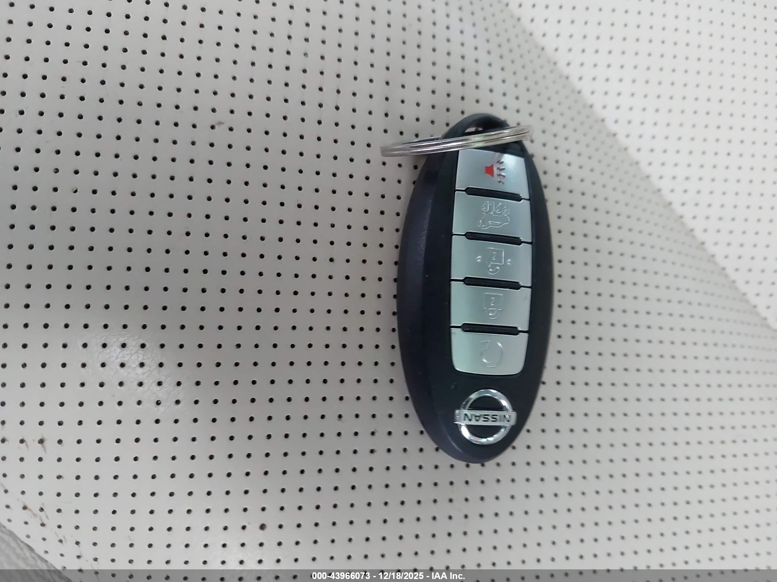 NISSAN MURANO image 11