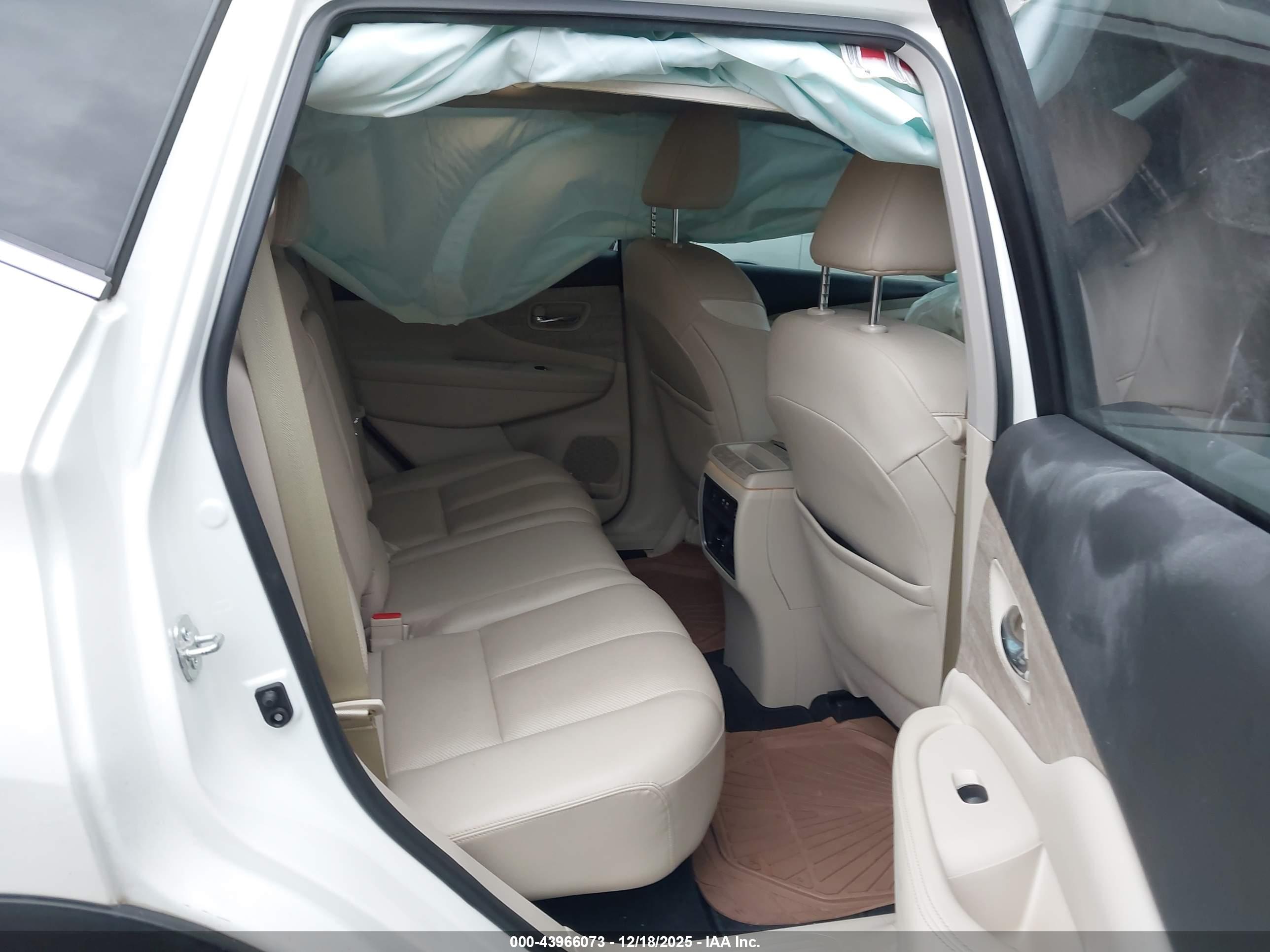 NISSAN MURANO image 8