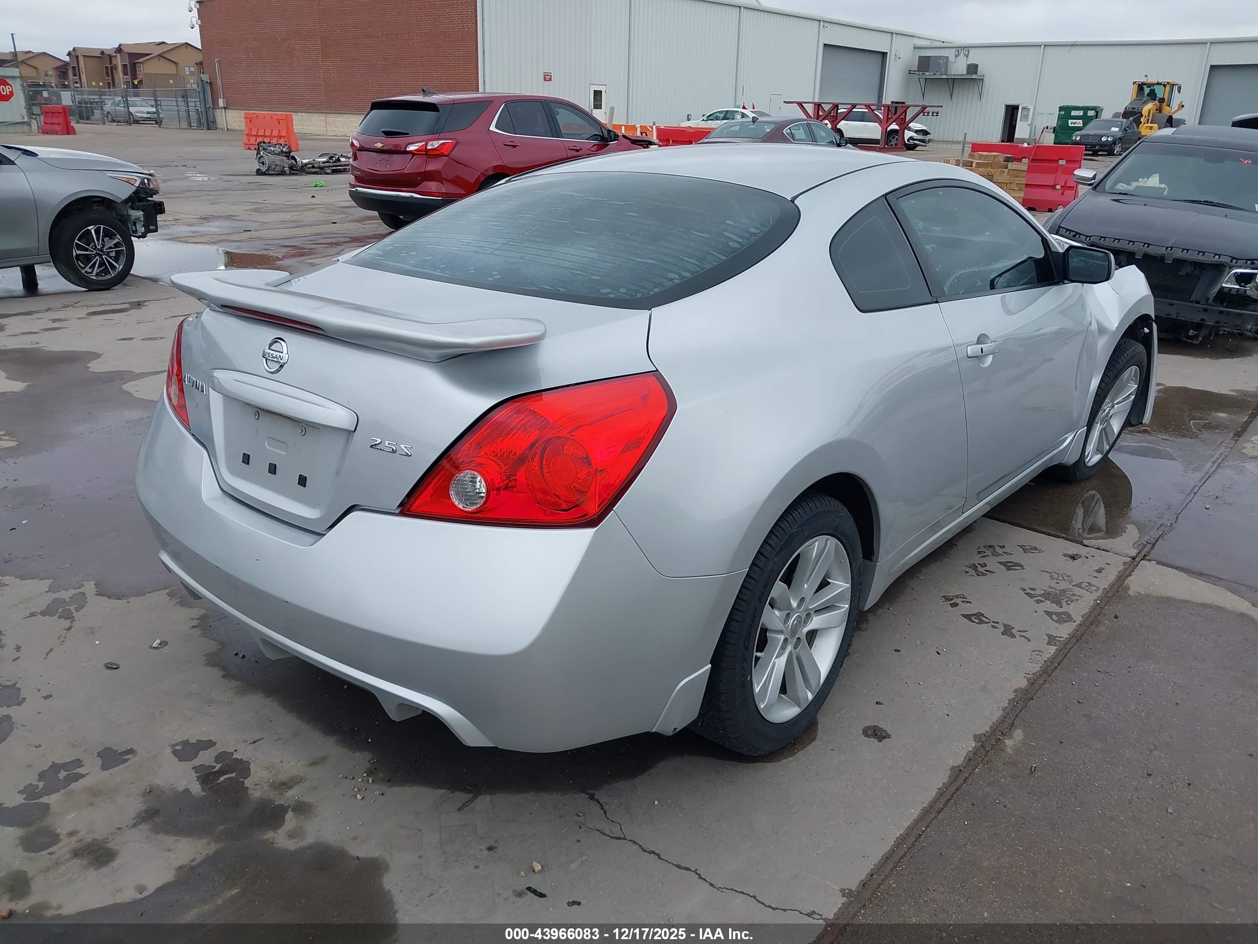 NISSAN ALTIMA image 4