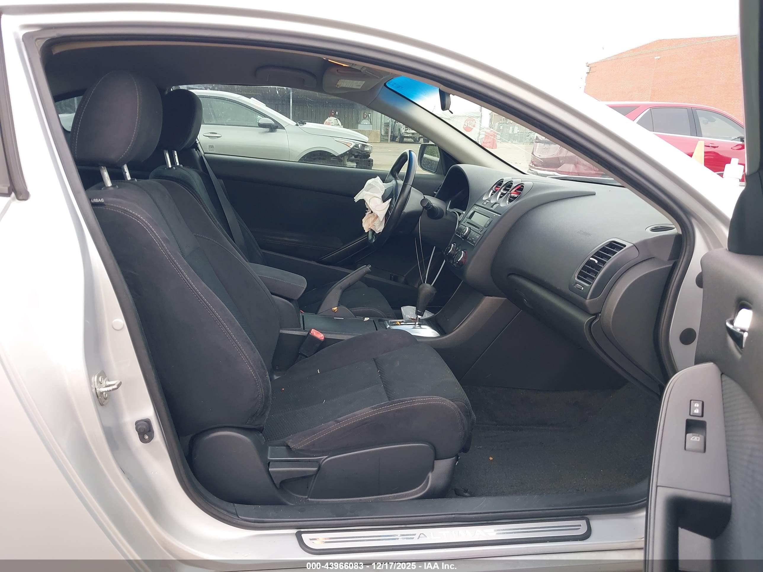 NISSAN ALTIMA image 5