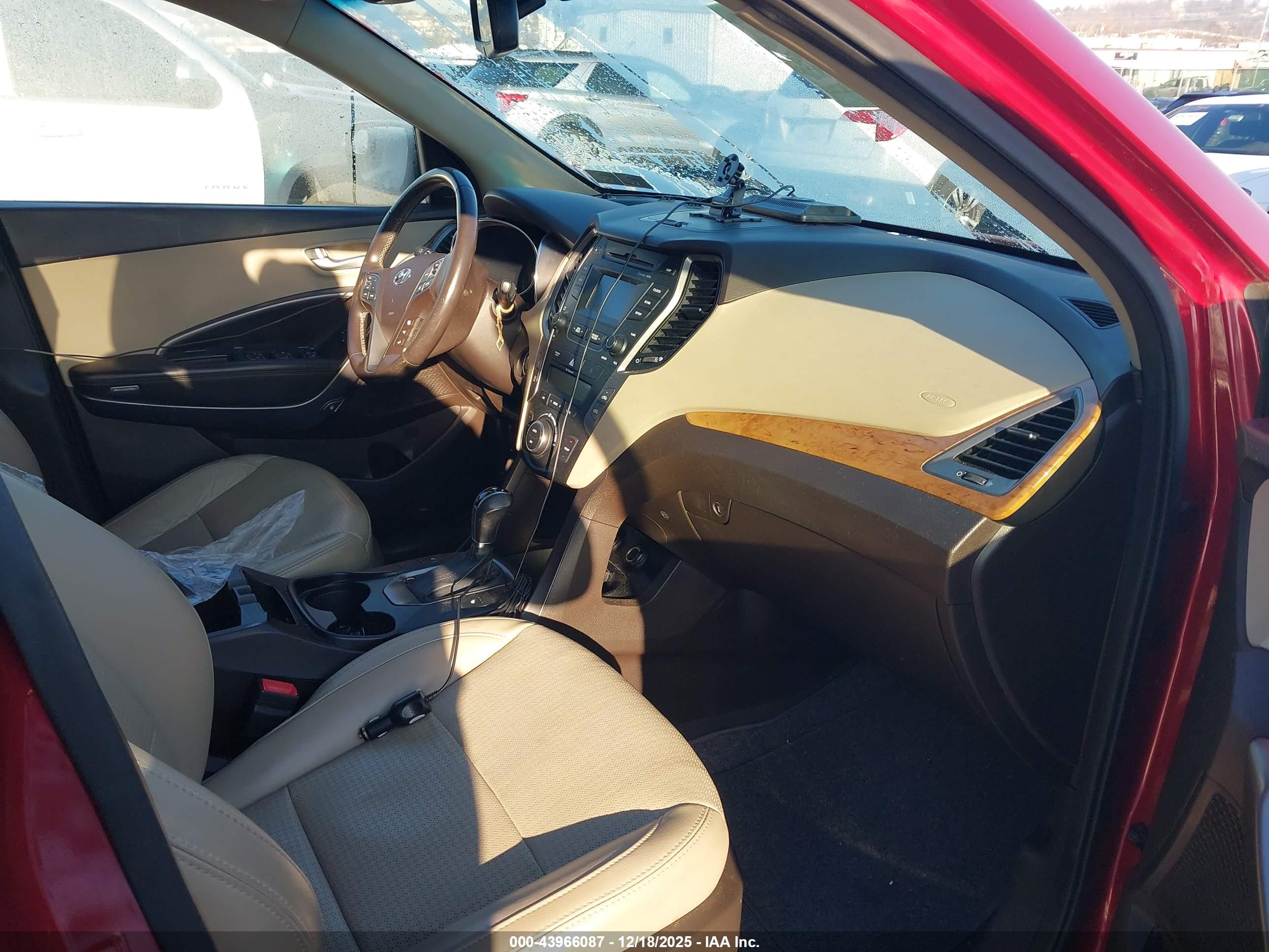 HYUNDAI SANTA image 5