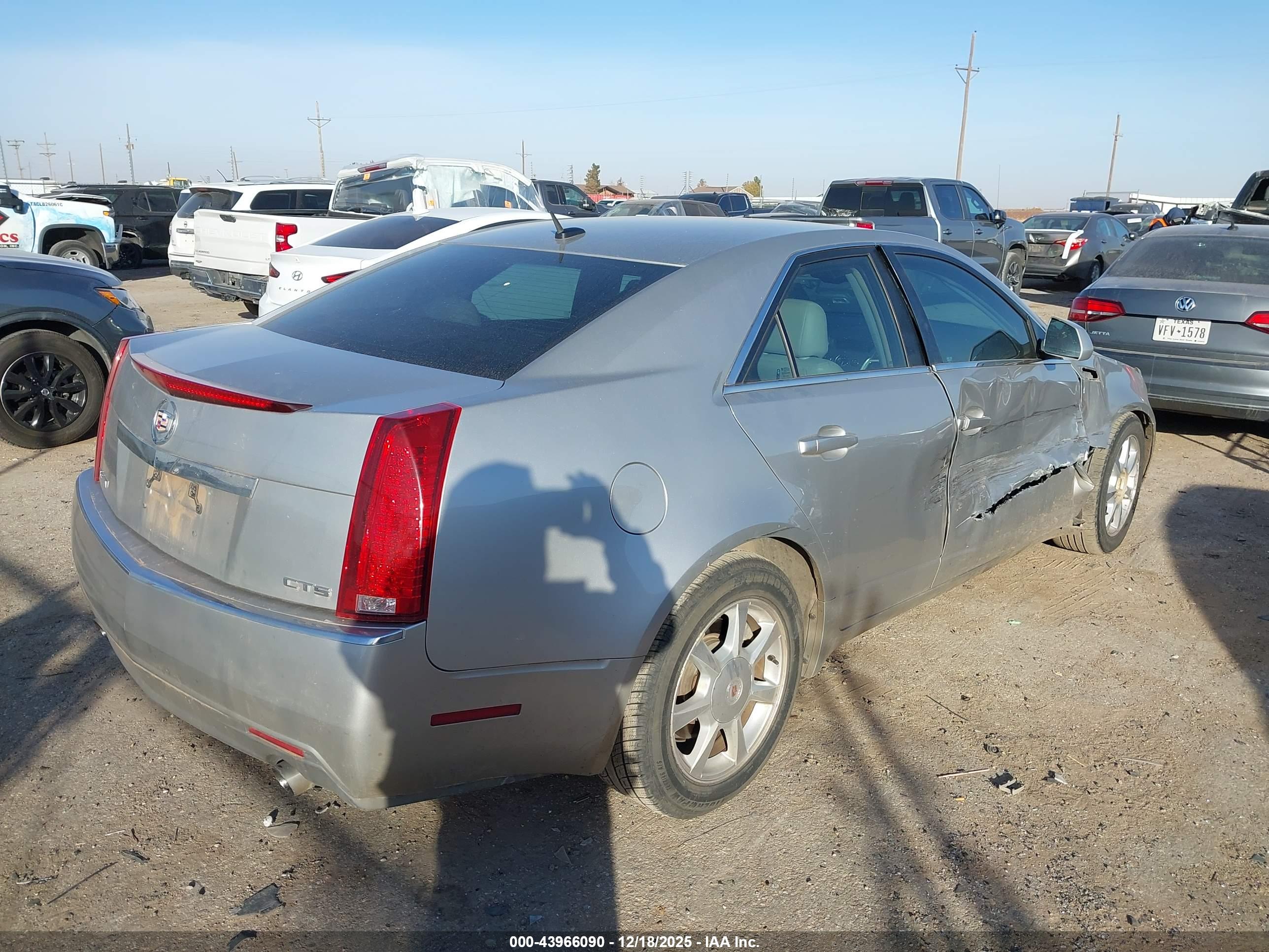 CADILLAC CTS image 4