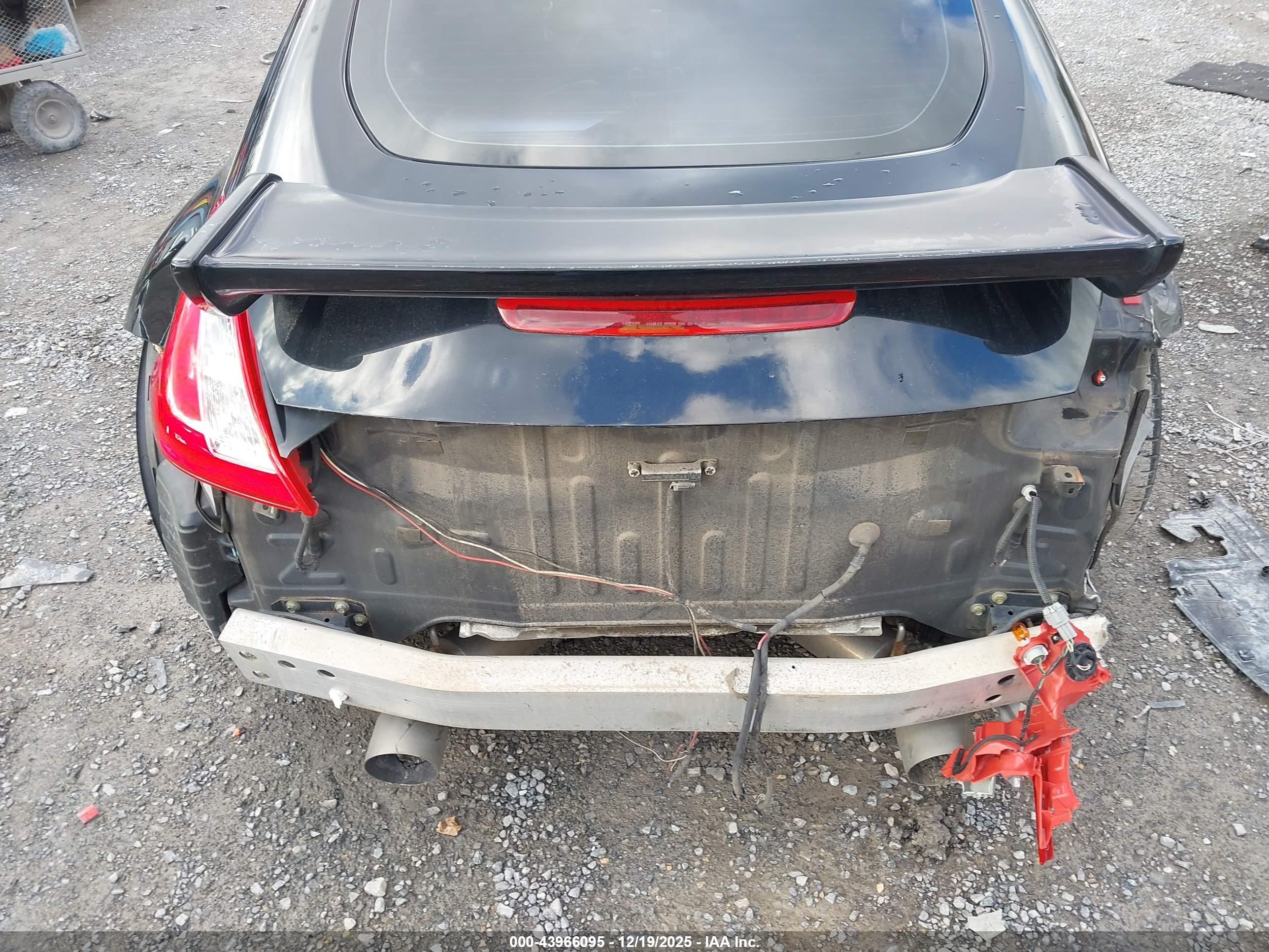 NISSAN 370Z image 6