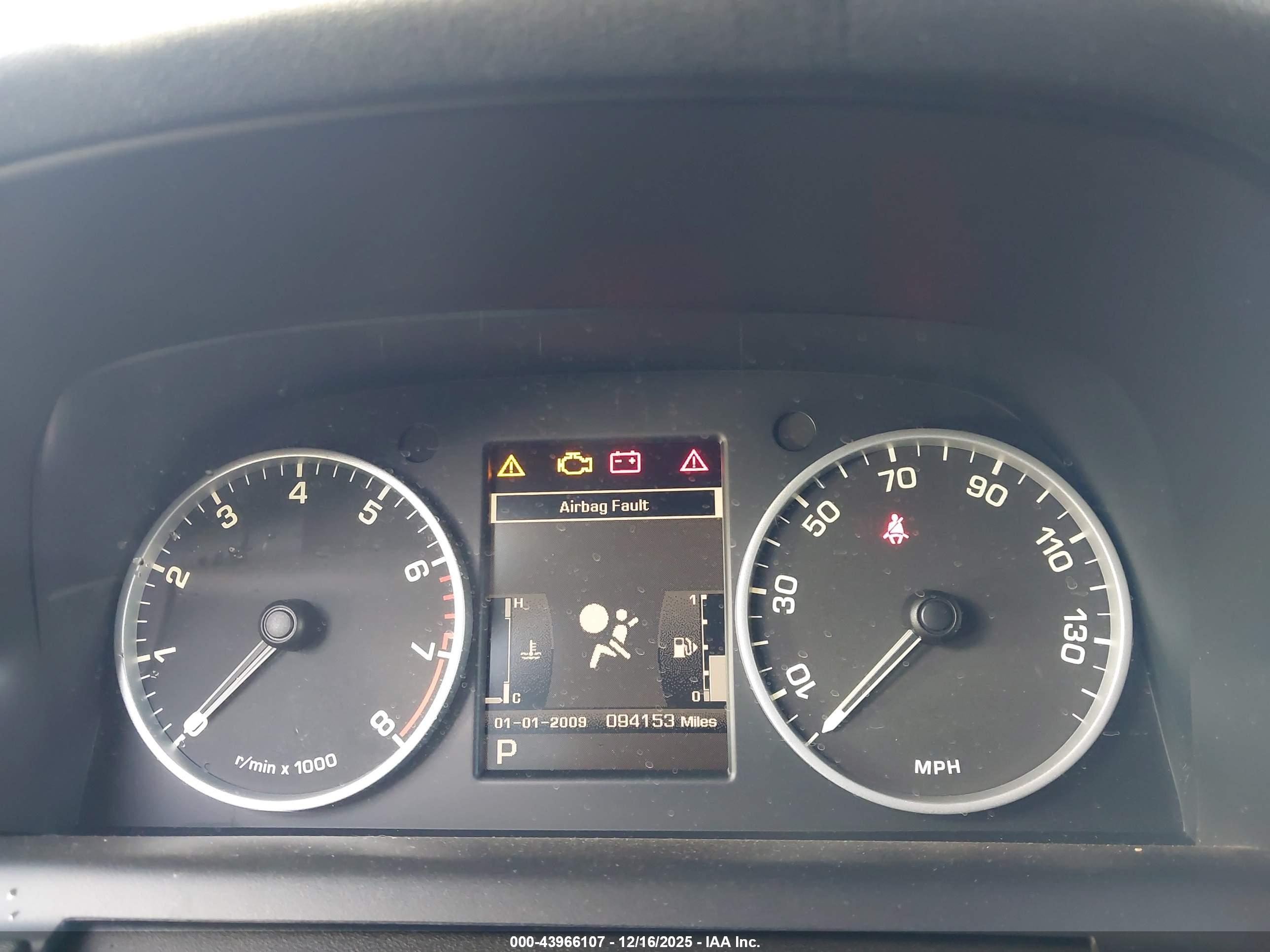 LAND ROVER image 7