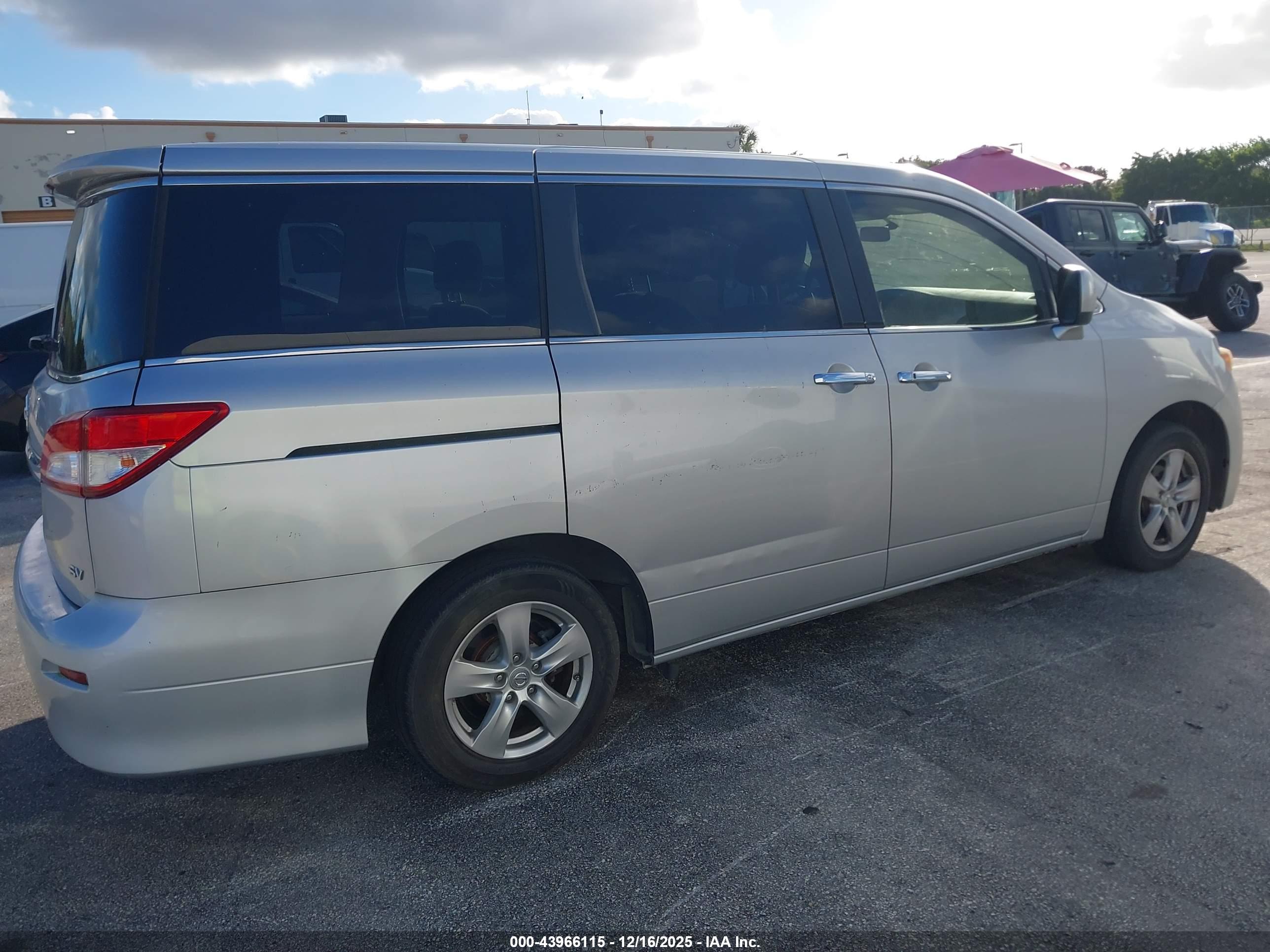 NISSAN QUEST image 6