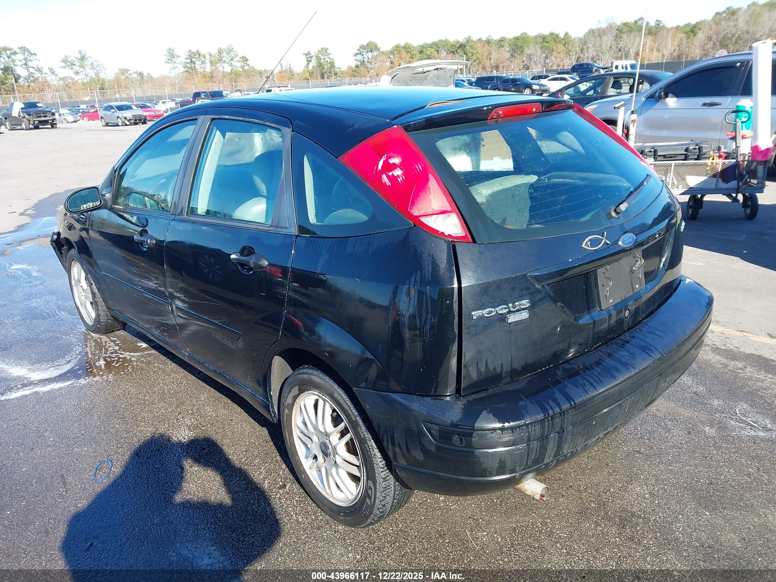 FORD FOCUS image 3