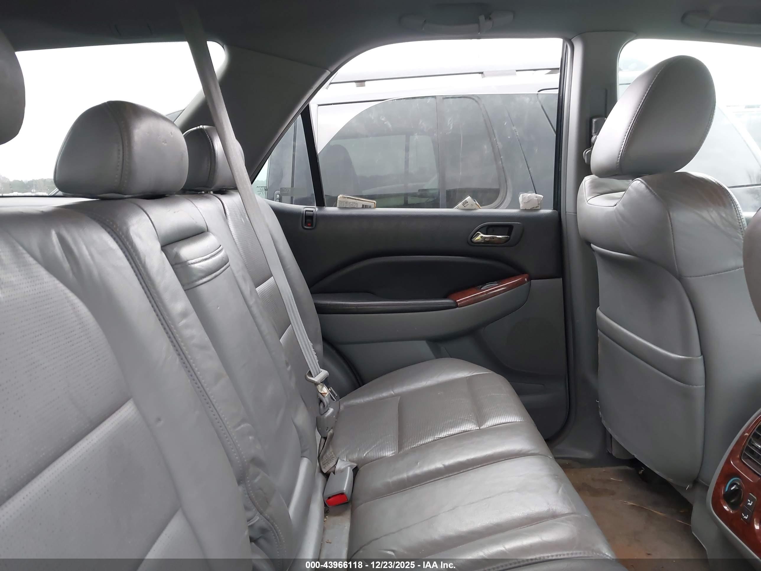 ACURA MDX image 8