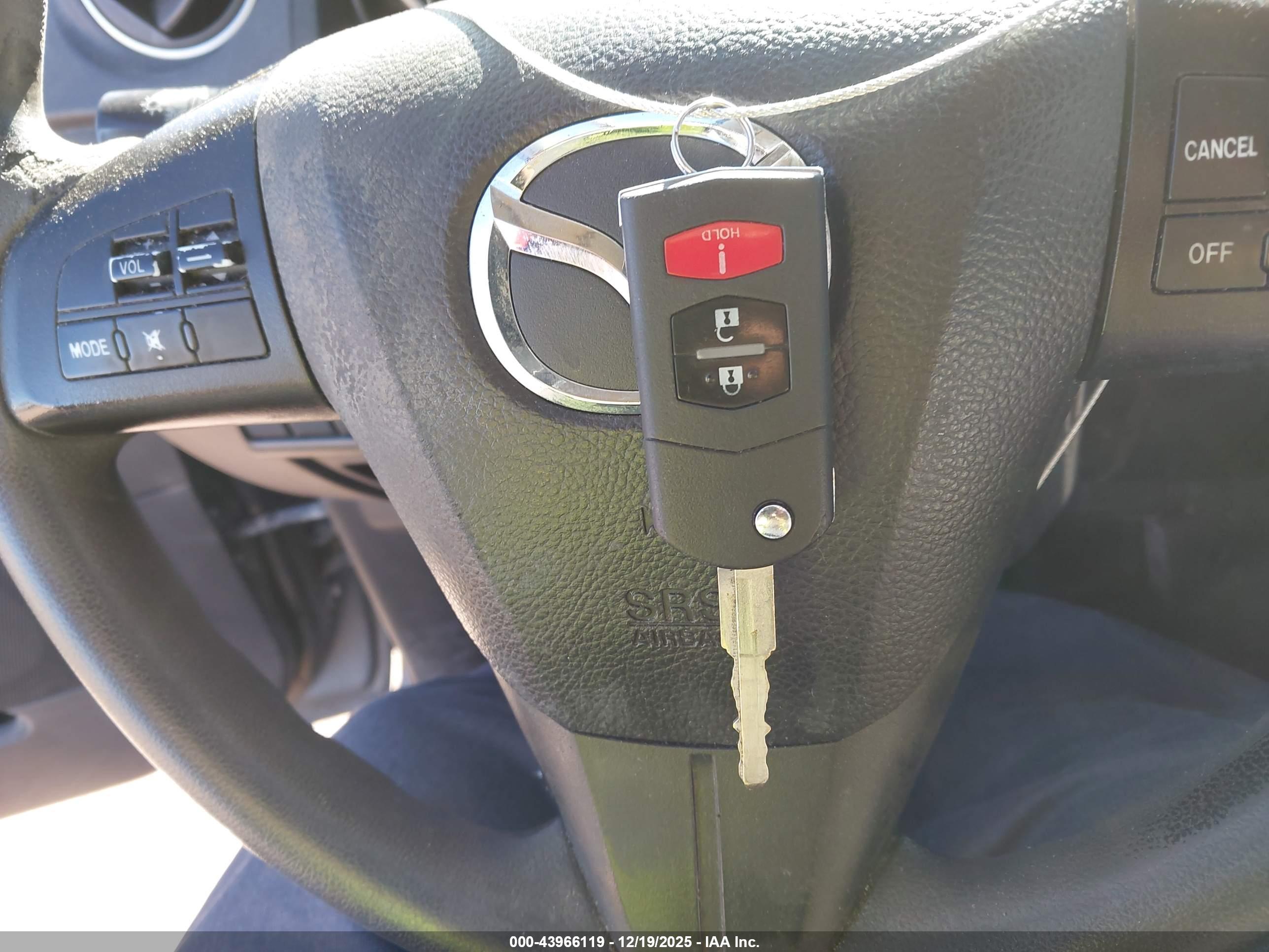 MAZDA MAZDA5 image 11