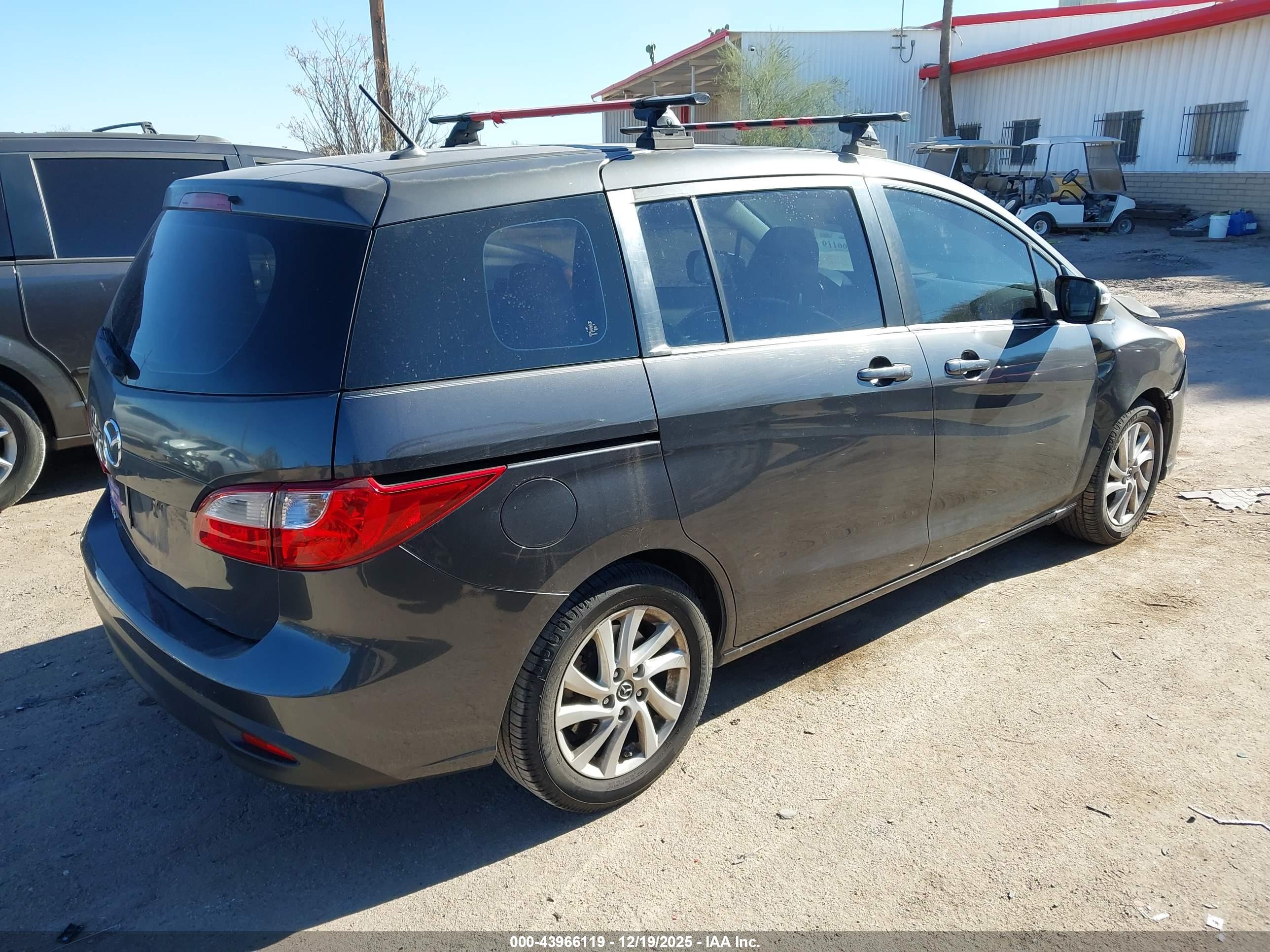 MAZDA MAZDA5 image 4