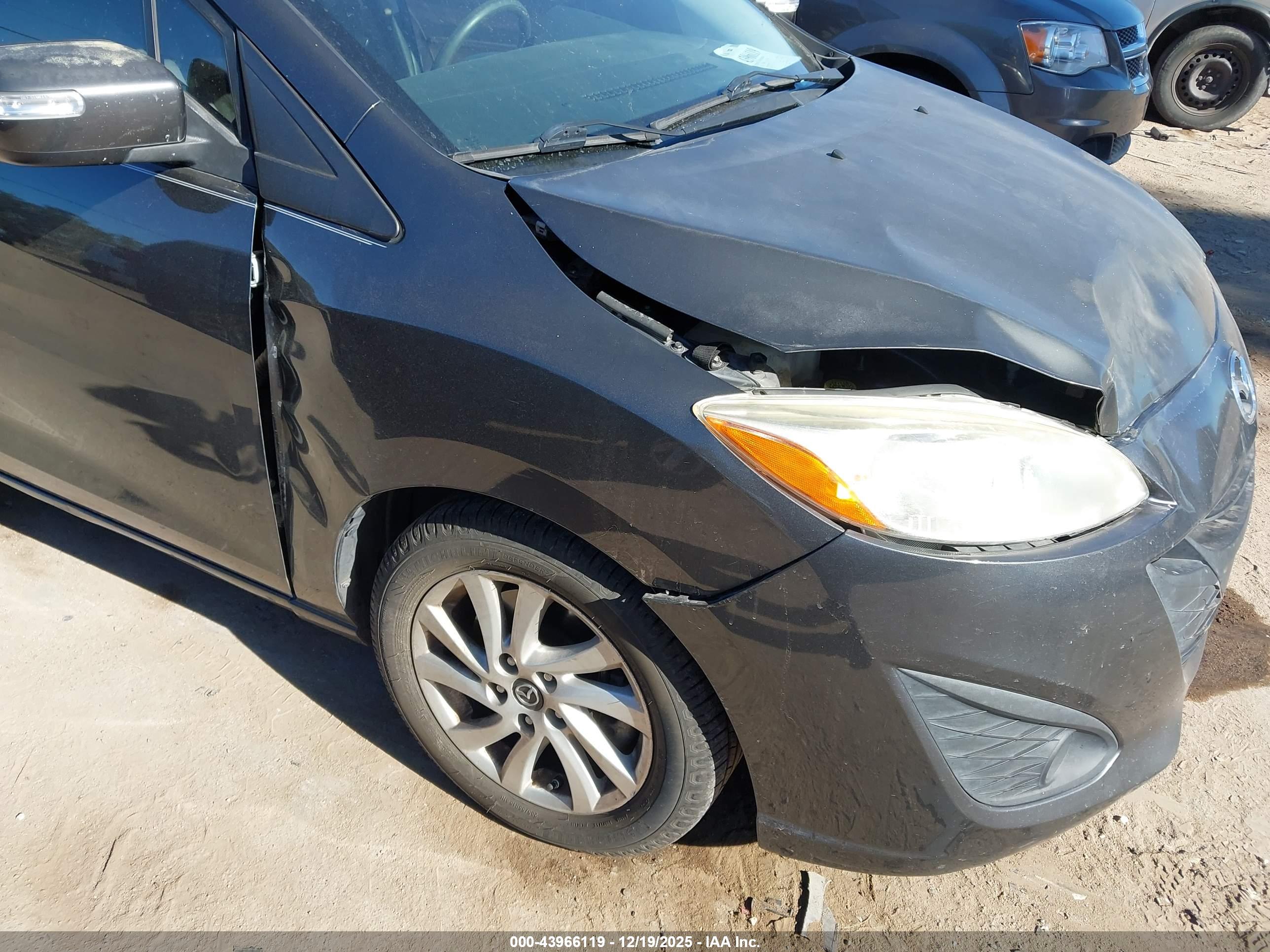 MAZDA MAZDA5 image 6
