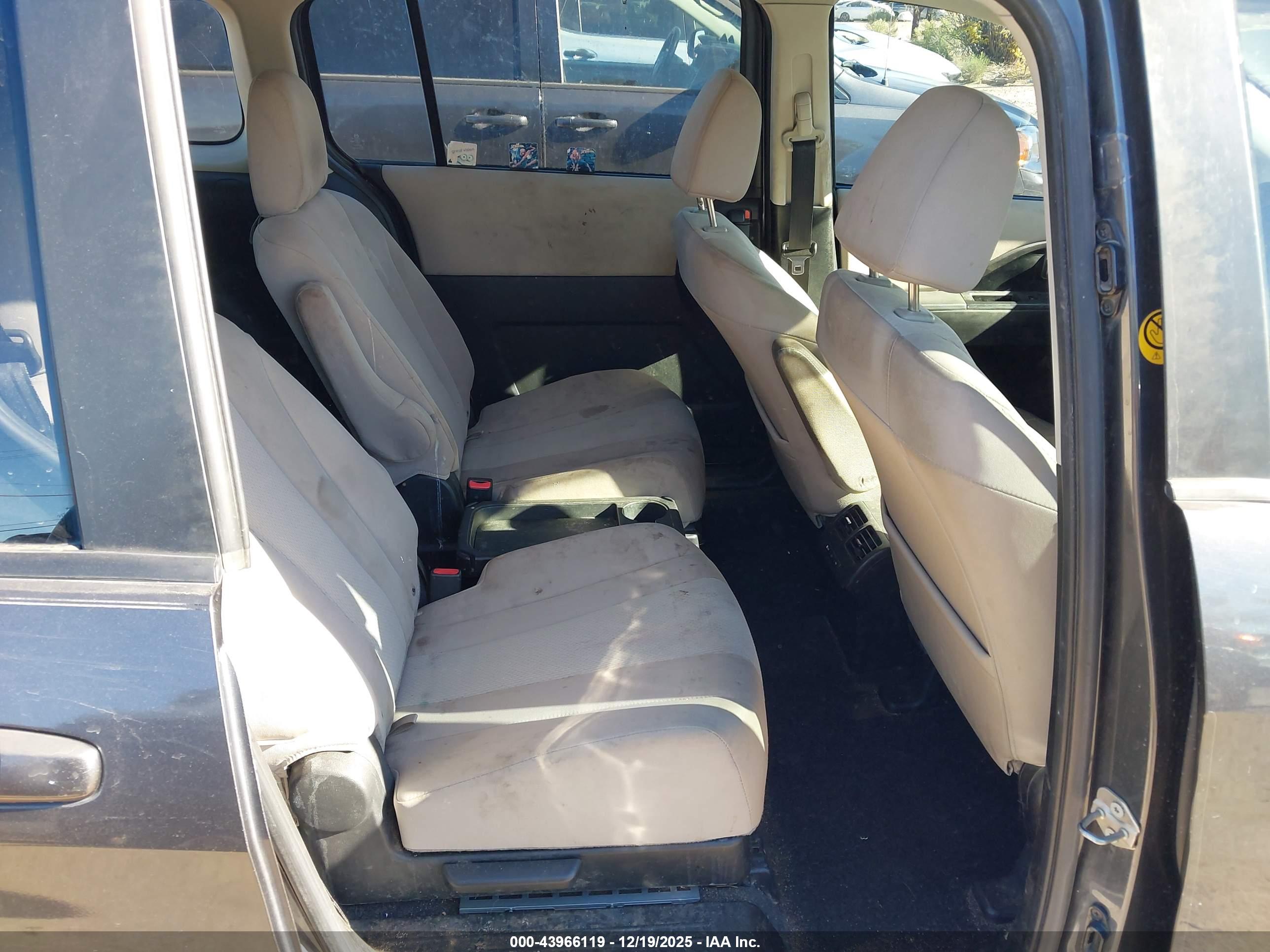 MAZDA MAZDA5 image 8