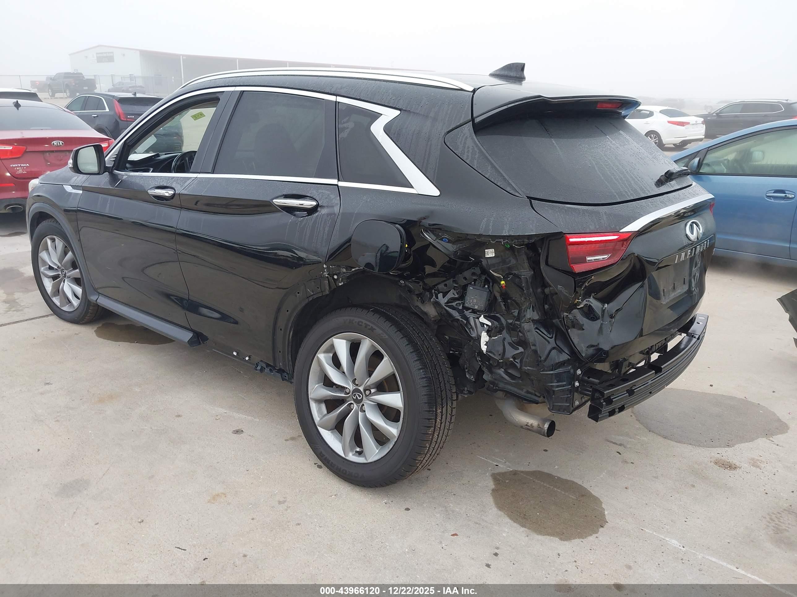 INFINITI QX50 image 3