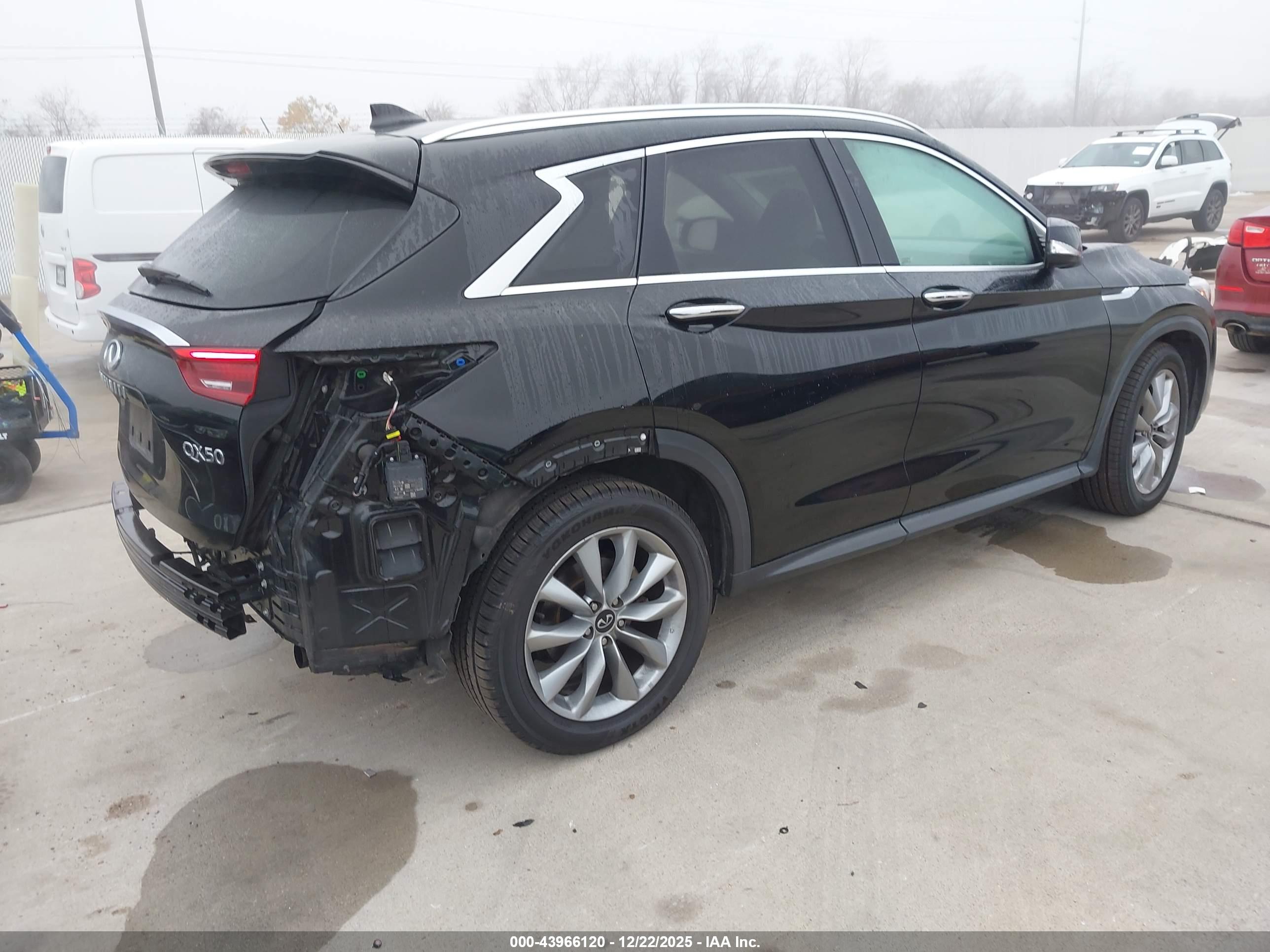 INFINITI QX50 image 4