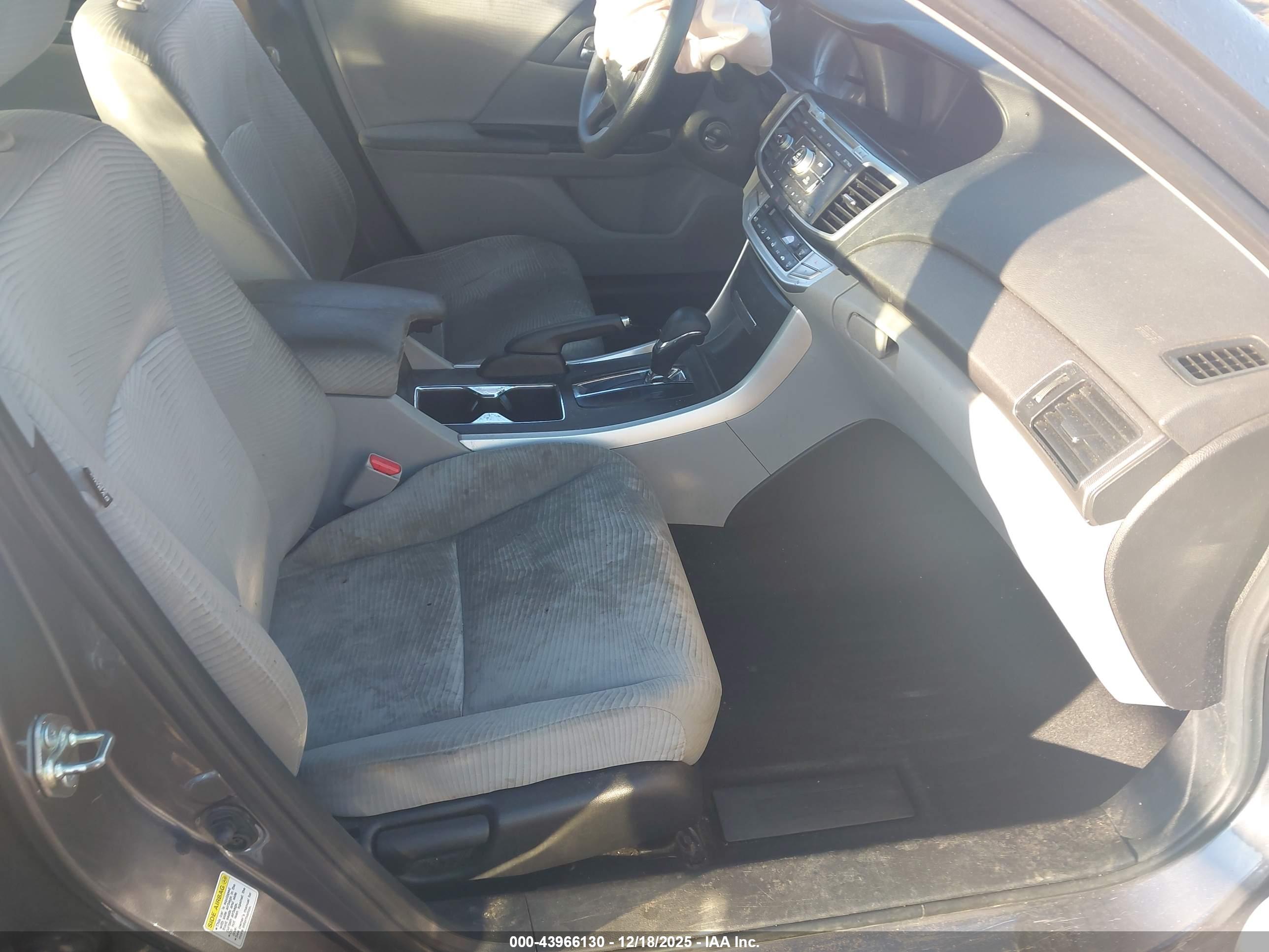 HONDA ACCORD image 5