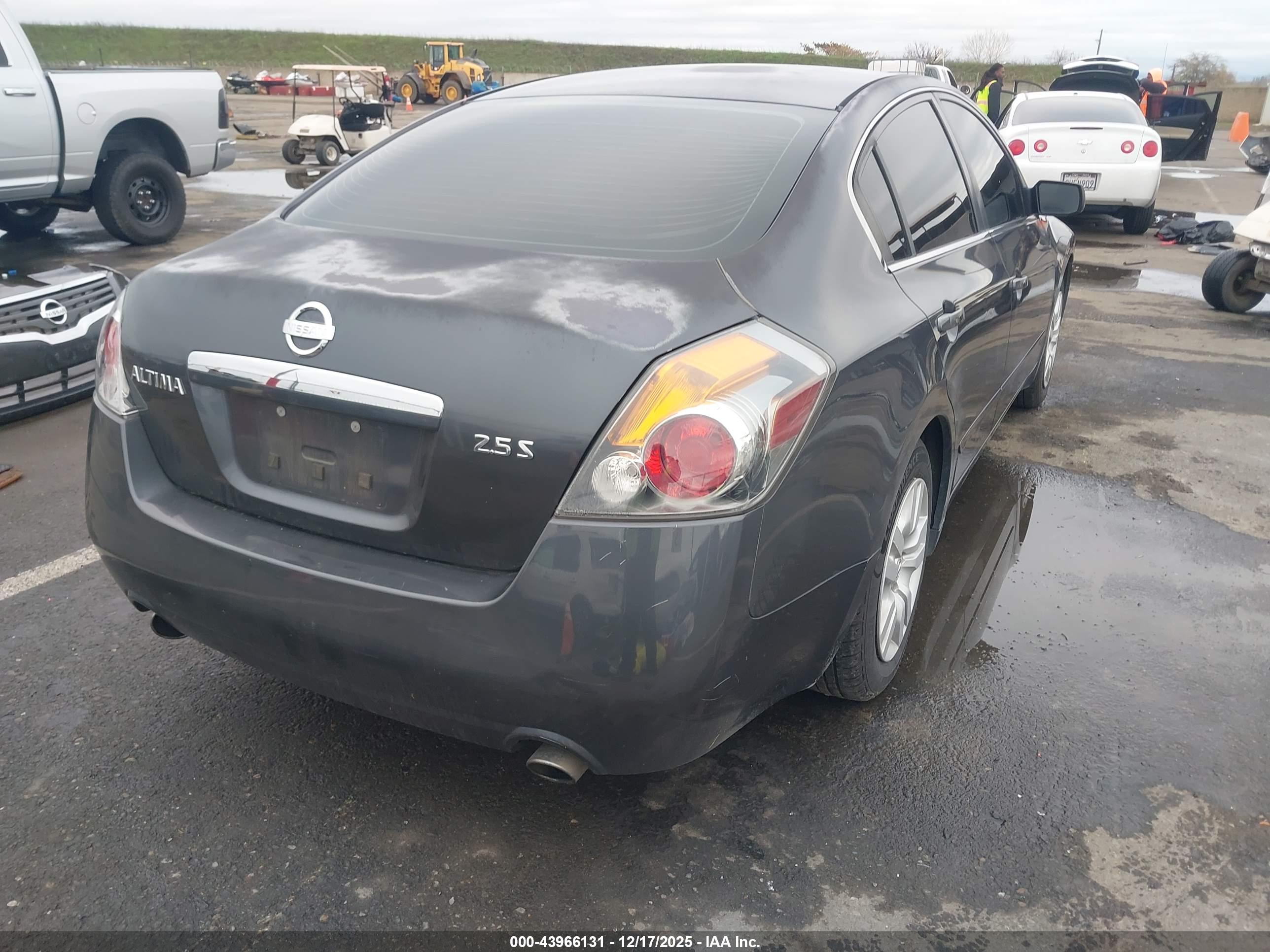 NISSAN ALTIMA image 4