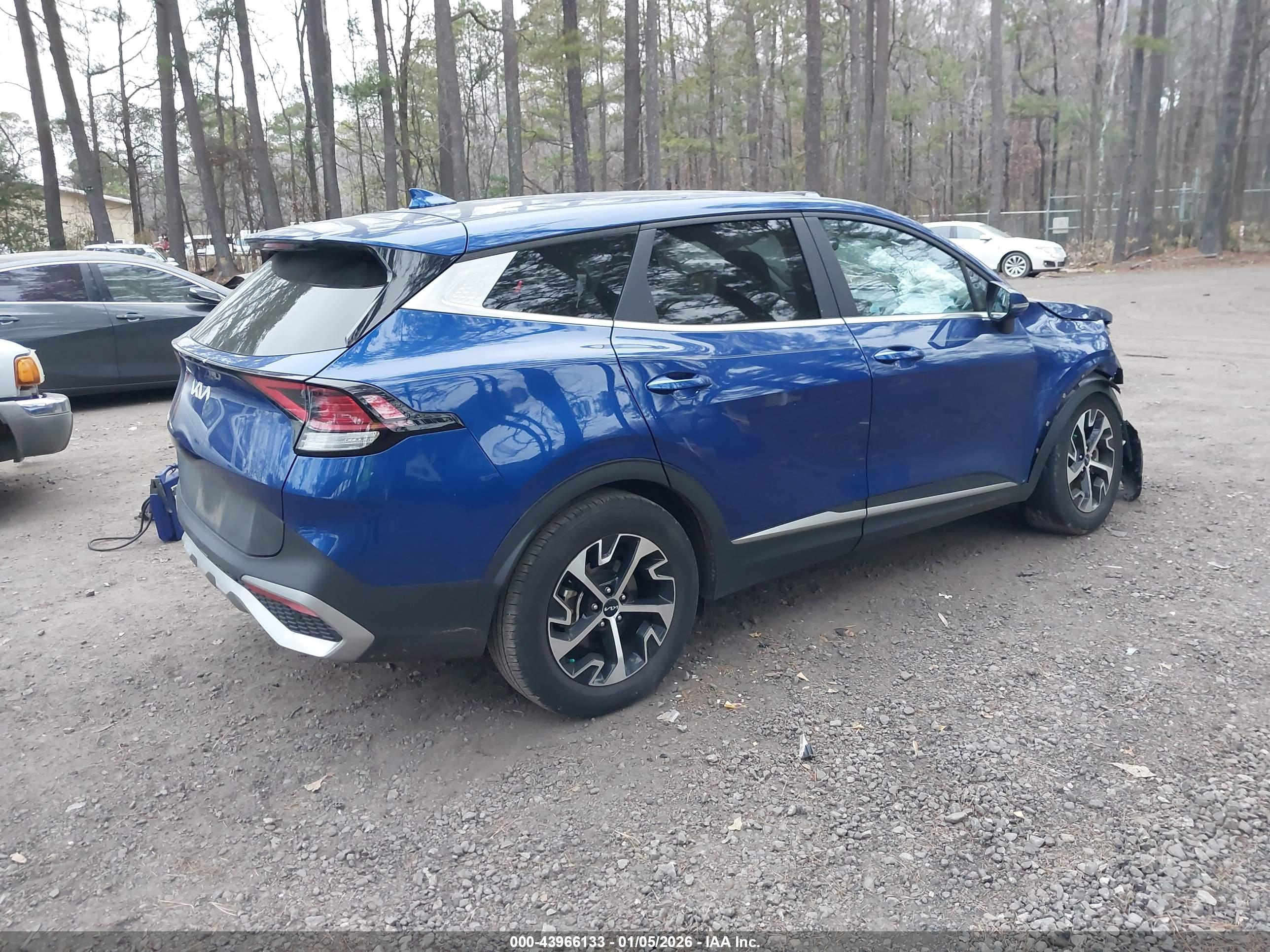 KIA SPORTAGE image 4
