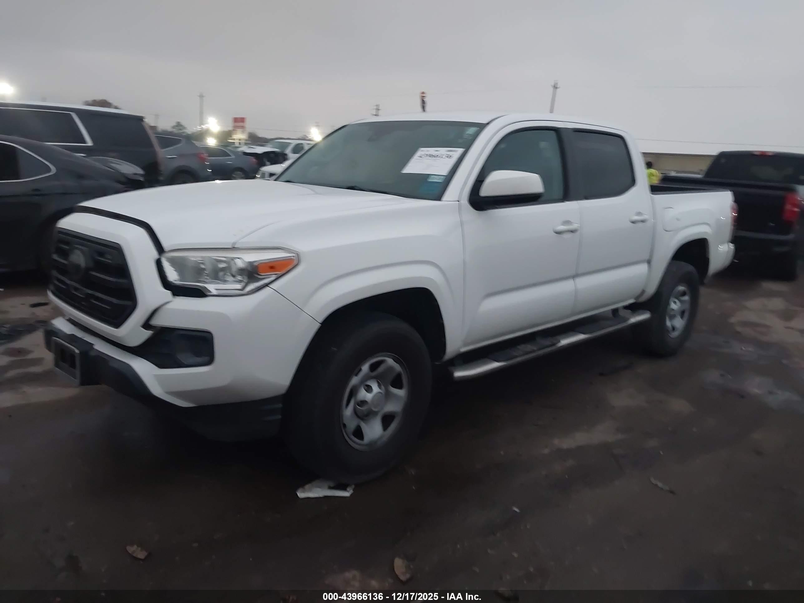 TOYOTA TACOMA image 2