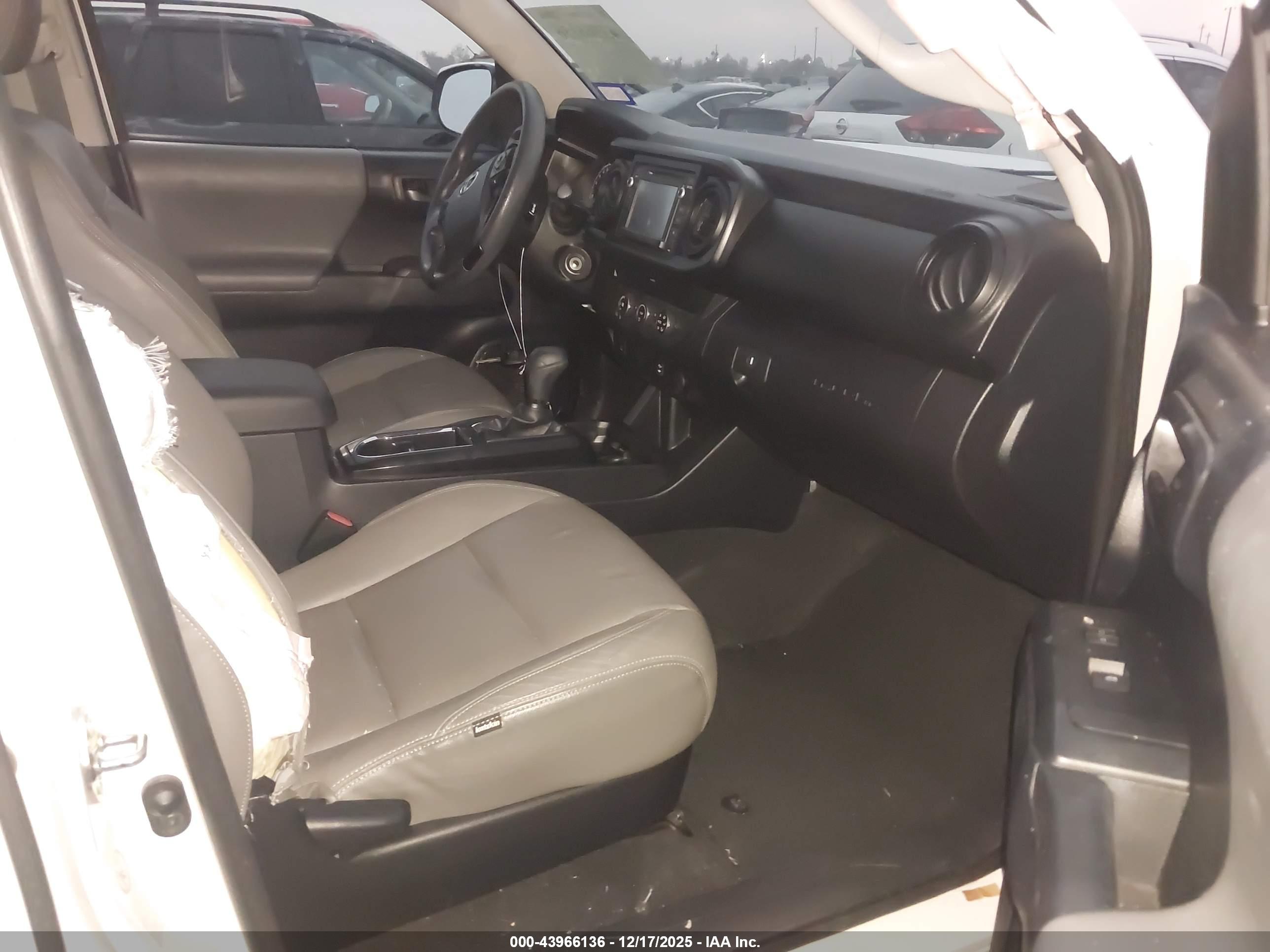 TOYOTA TACOMA image 5