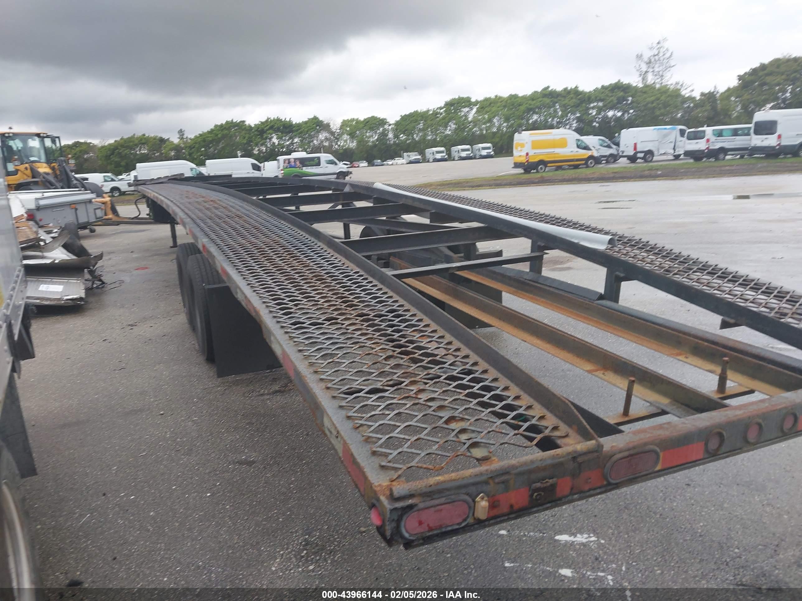 KAUFMAN TRAILERS image 3