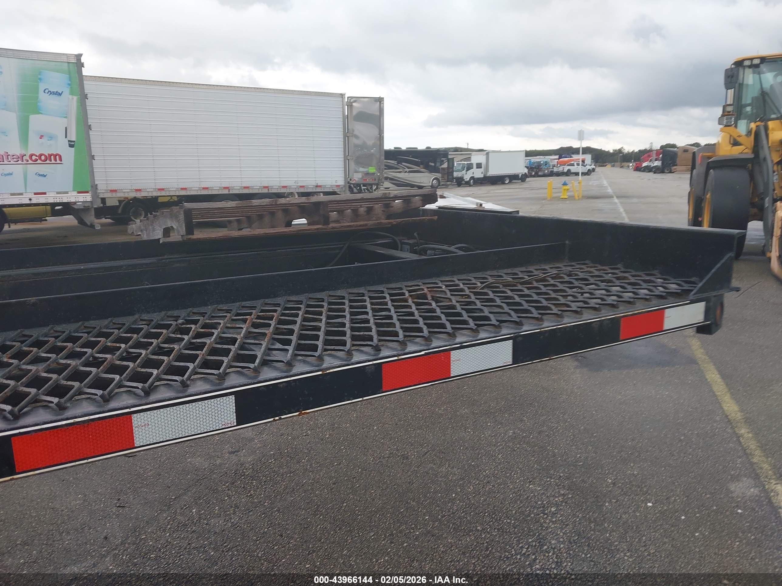 KAUFMAN TRAILERS image 5